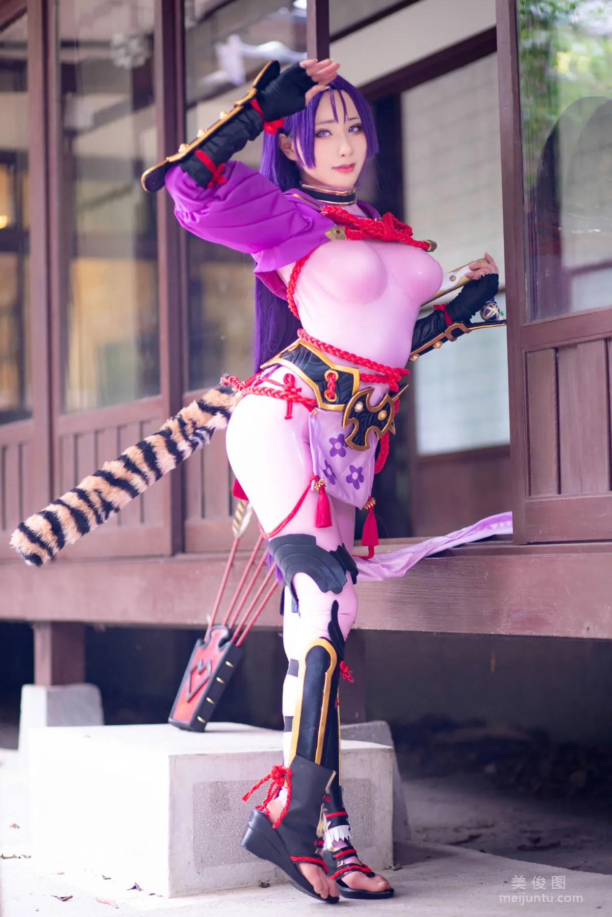 [網紅Coser] 雨波_HaneAme 《源賴光》 寫真集 29