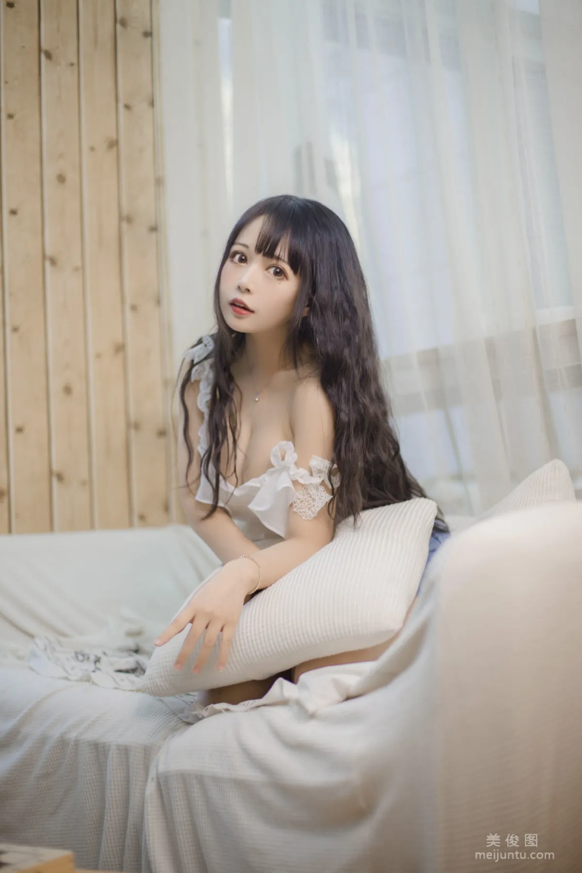 [美女Coser] 黑猫猫OvO 《客厅》 写真集7