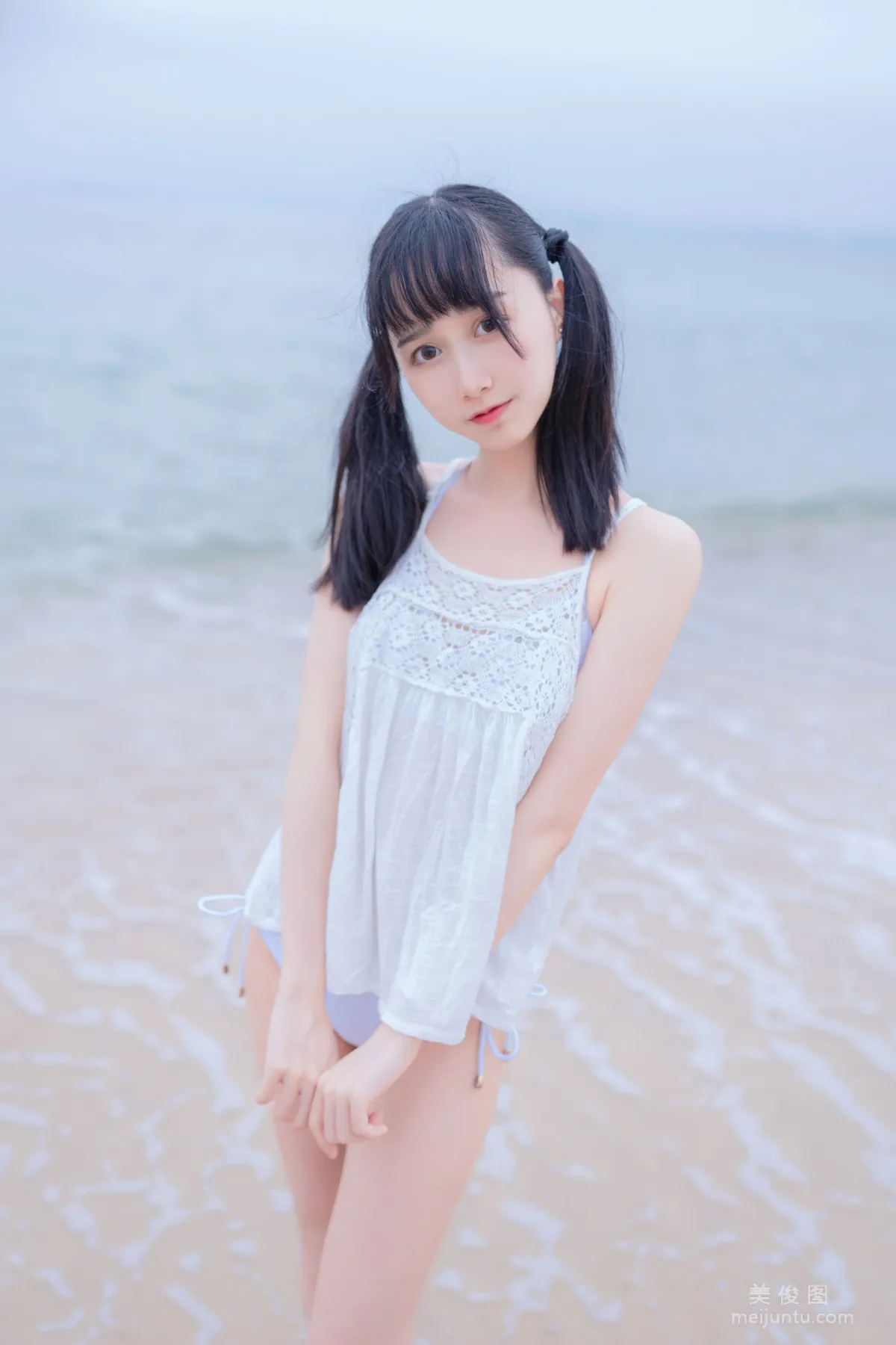 [美女Coser] 木綿綿OwO 《海邊白色比基尼》 寫真集 7