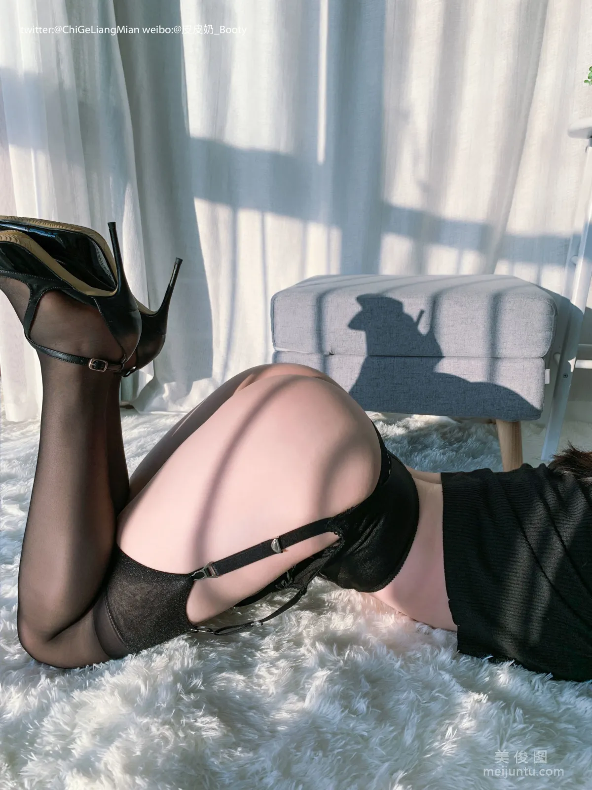 [美女Coser] 皮皮奶可可愛了啦 《黑色OL》 寫真集 67