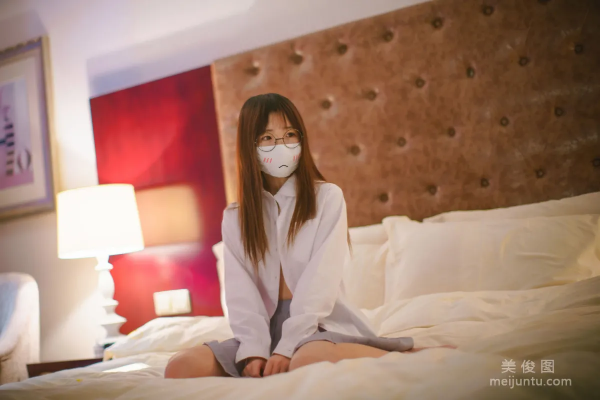 [美女Coser] 御子Yumiko 《口罩》 写真集4