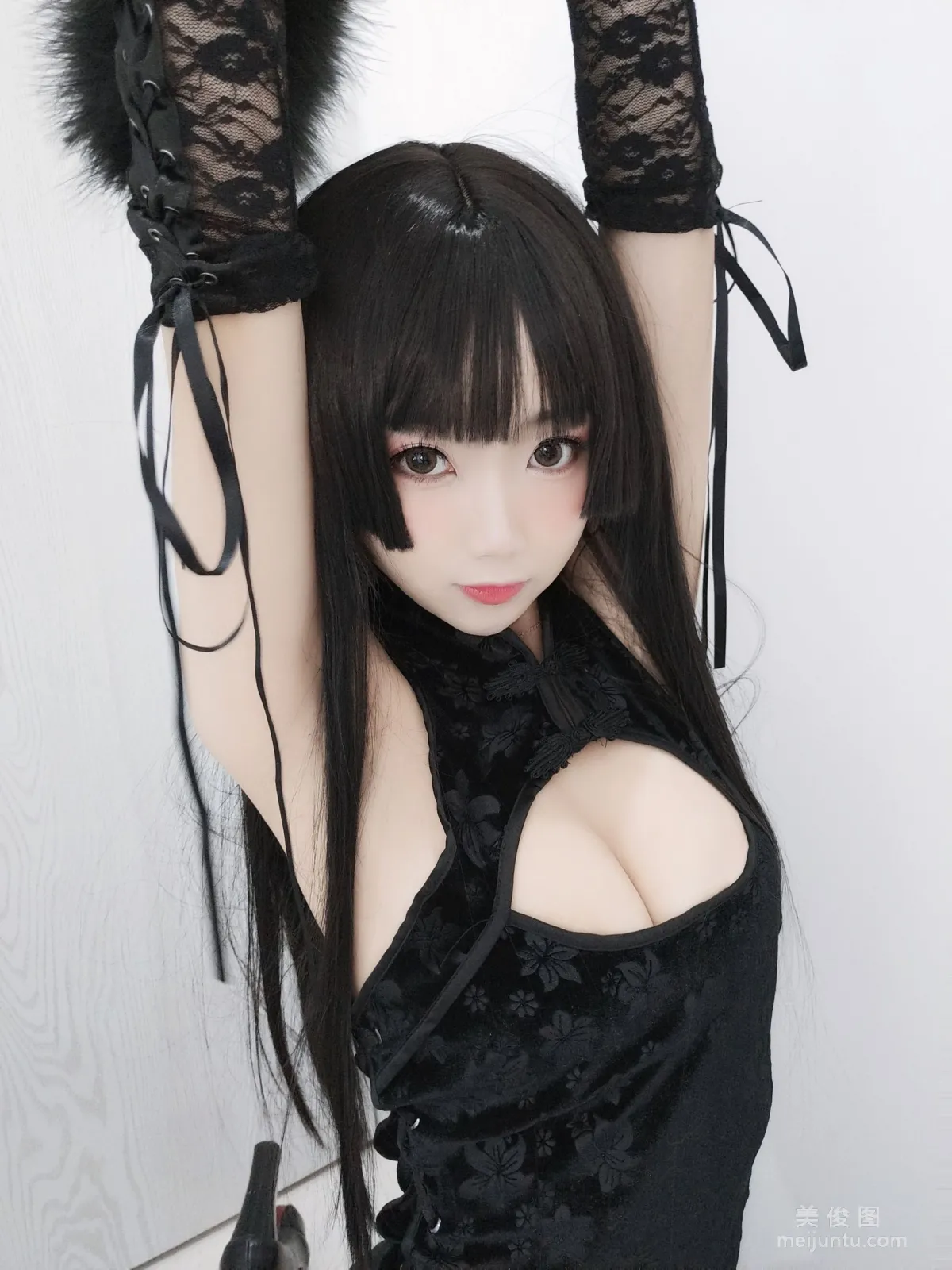 美少女鬼畜瑤 《黑色旗袍》 寫真集 5