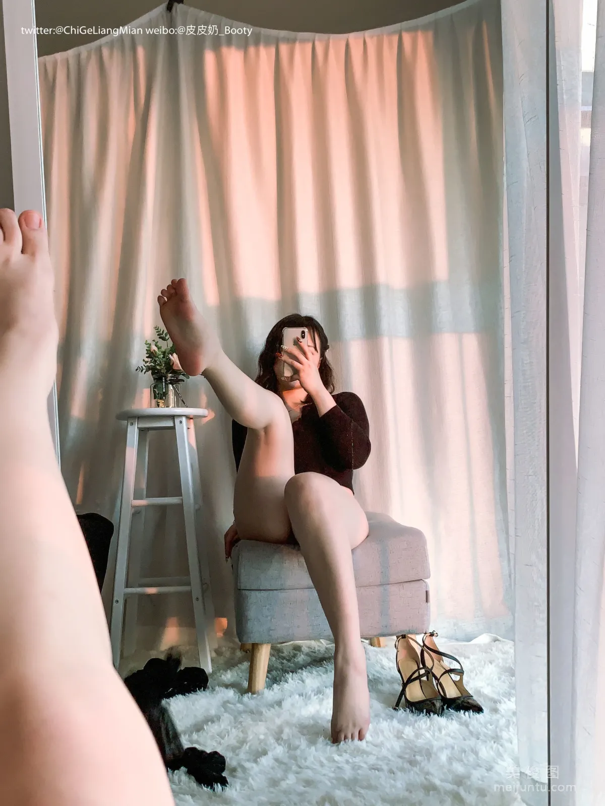 [美女Coser] 皮皮奶可可愛了啦 《黑色OL》 寫真集 119