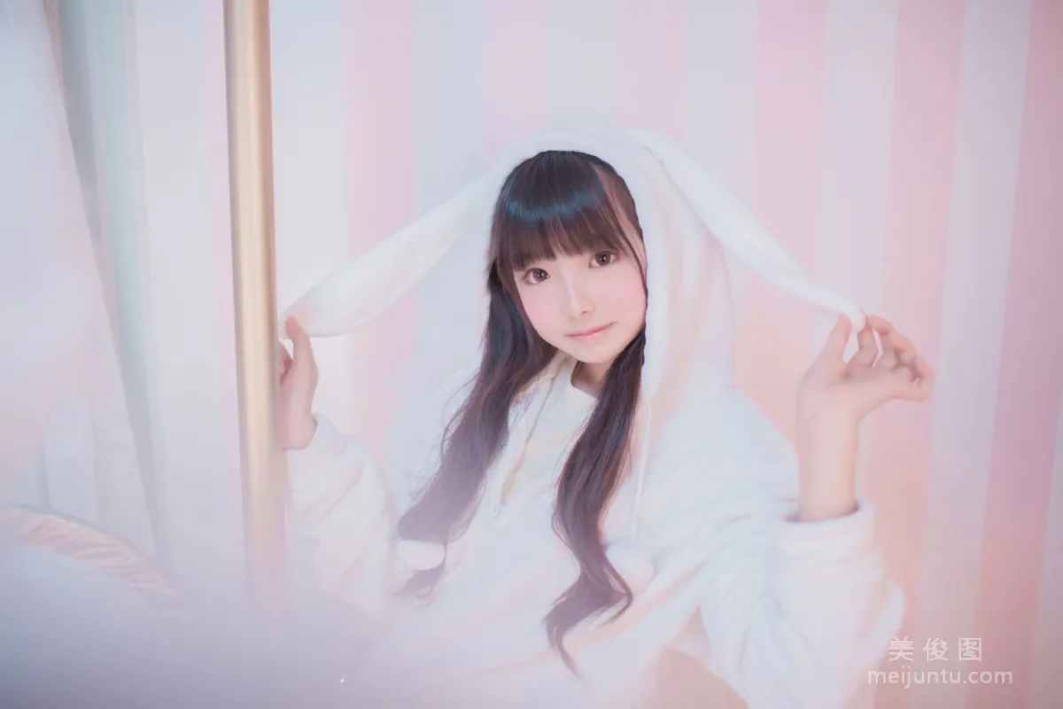 -櫻群-《玻璃罩下的旋轉木馬》 寫真集 8