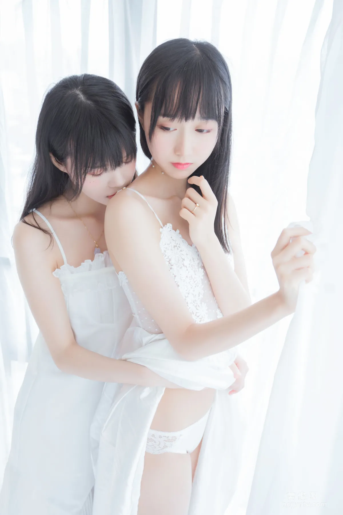 木綿綿OwO&amp;桜桃喵 《朝(白裙×白裙)》 寫真集 13