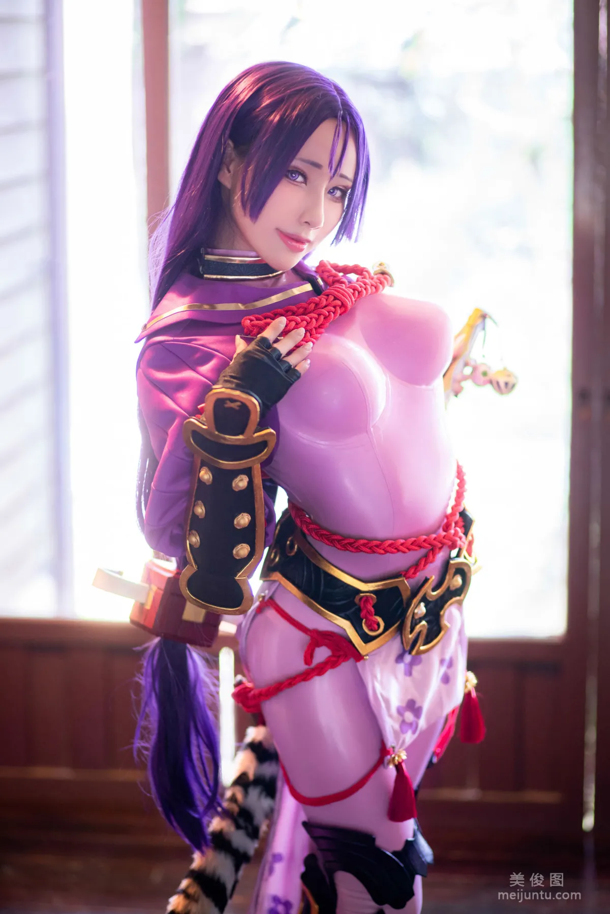 [網紅Coser] 雨波_HaneAme 《源賴光》 寫真集 2