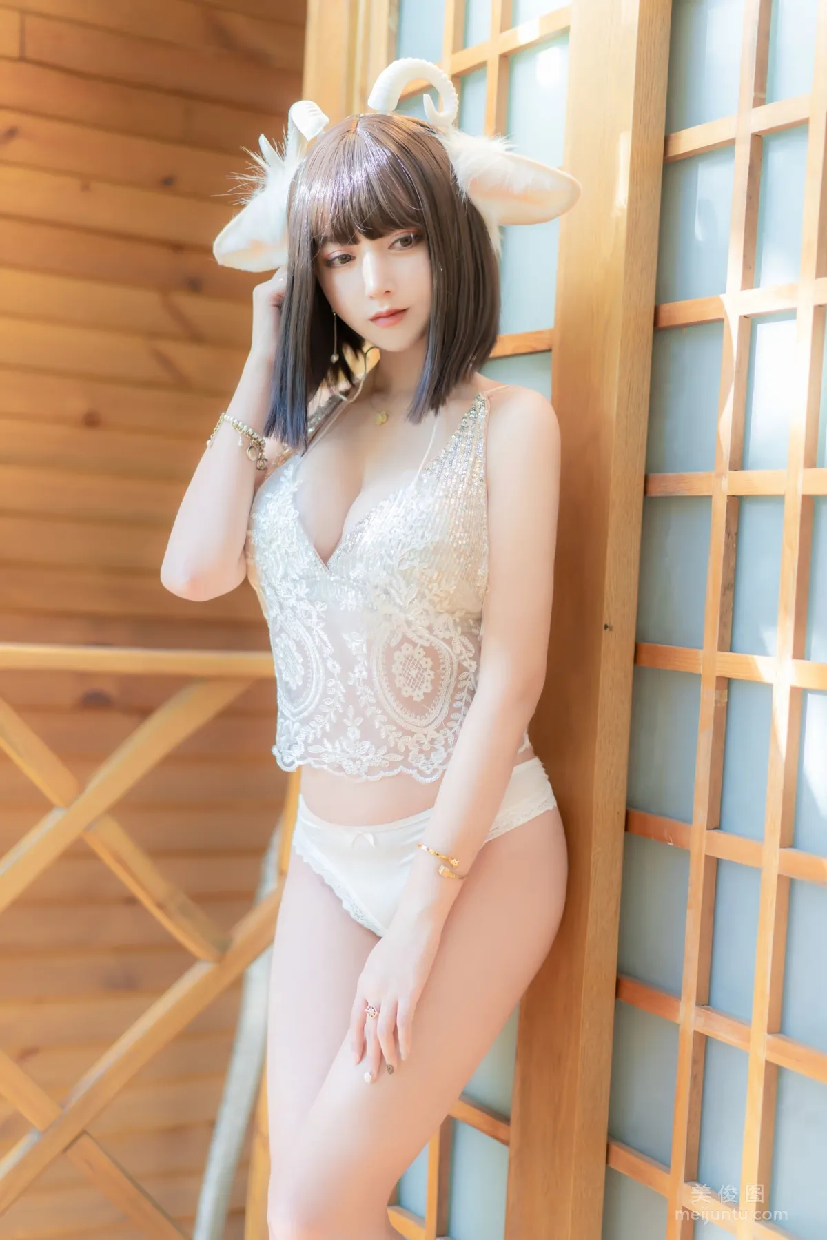 米線線sama 《喵小羊》 寫真集 10
