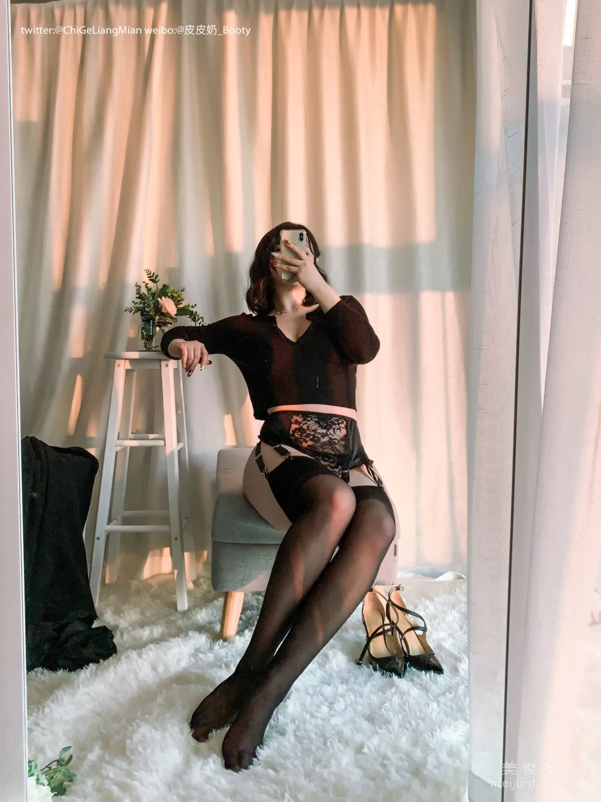 [美女Coser] 皮皮奶可可愛了啦 《黑色OL》 寫真集 110
