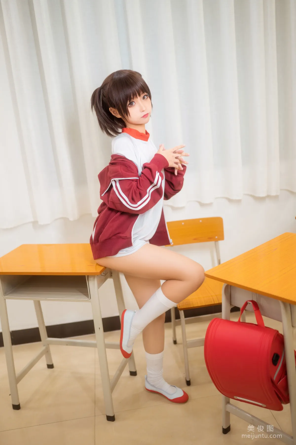 [美女Coser] 蠢沫沫 《红体操服》 写真集3