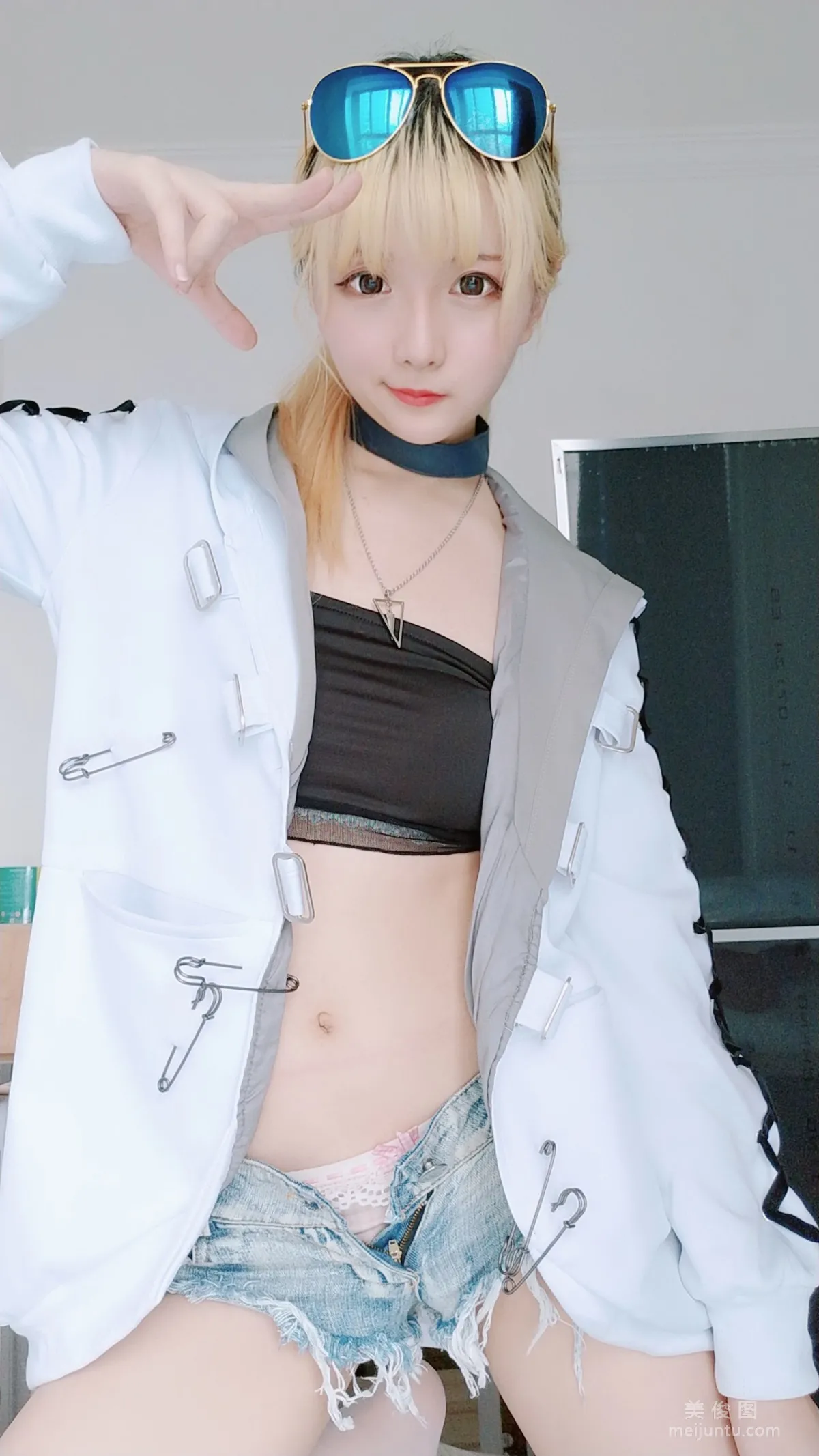 Coser小姐姐星之遲遲 《莉莉絲》 寫真集 1
