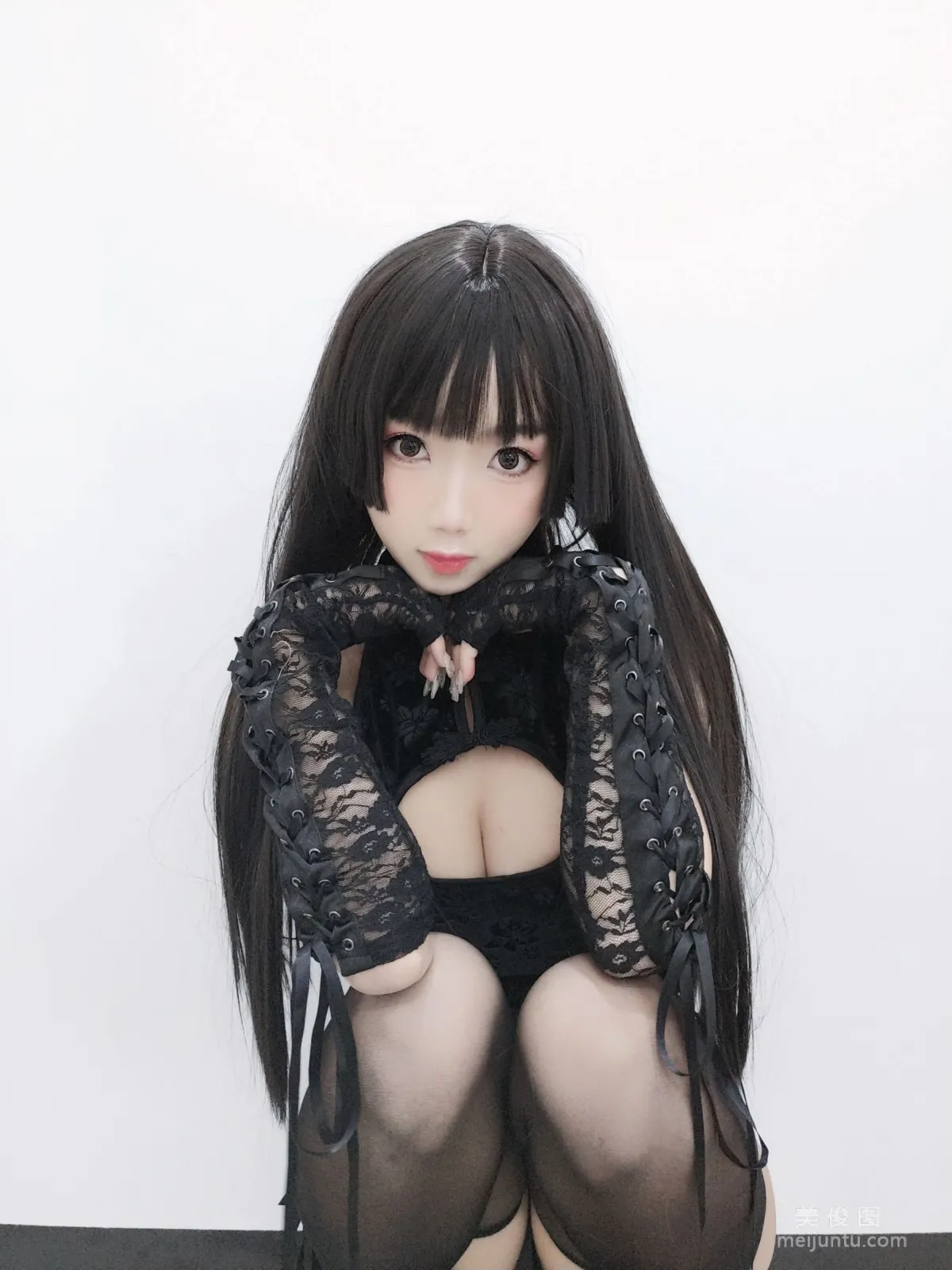 美少女鬼畜瑤 《黑色旗袍》 寫真集 65