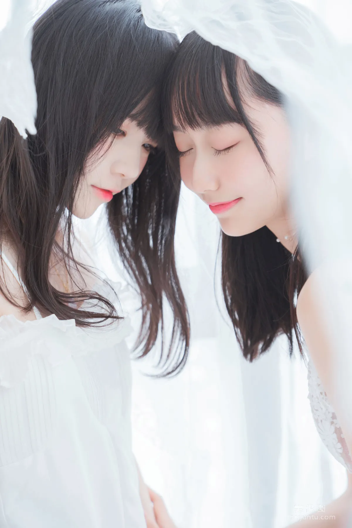 木綿綿OwO&amp;桜桃喵 《朝(白裙×白裙)》 寫真集 51