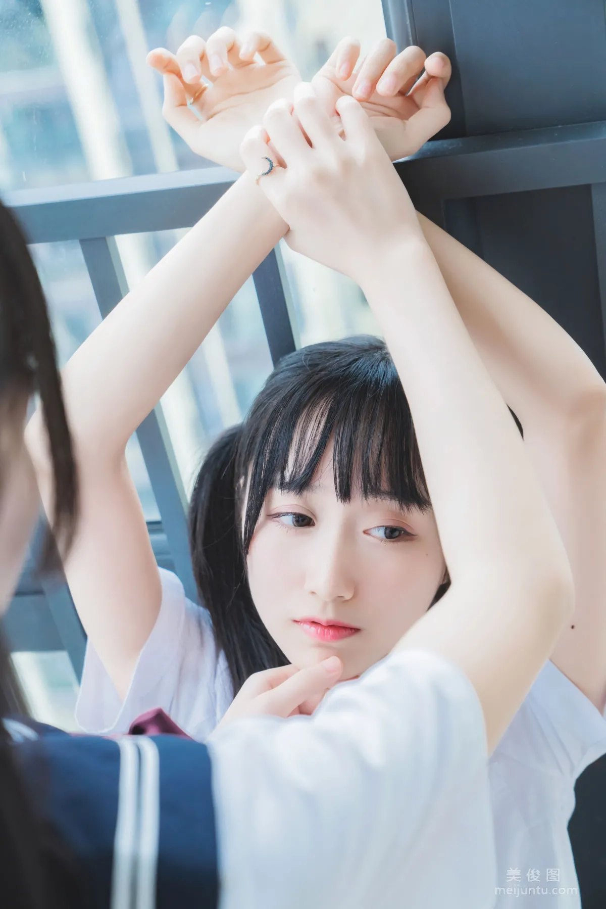 木綿綿OwO&amp;桜桃喵 《她(制服×制服)》 寫真集 28