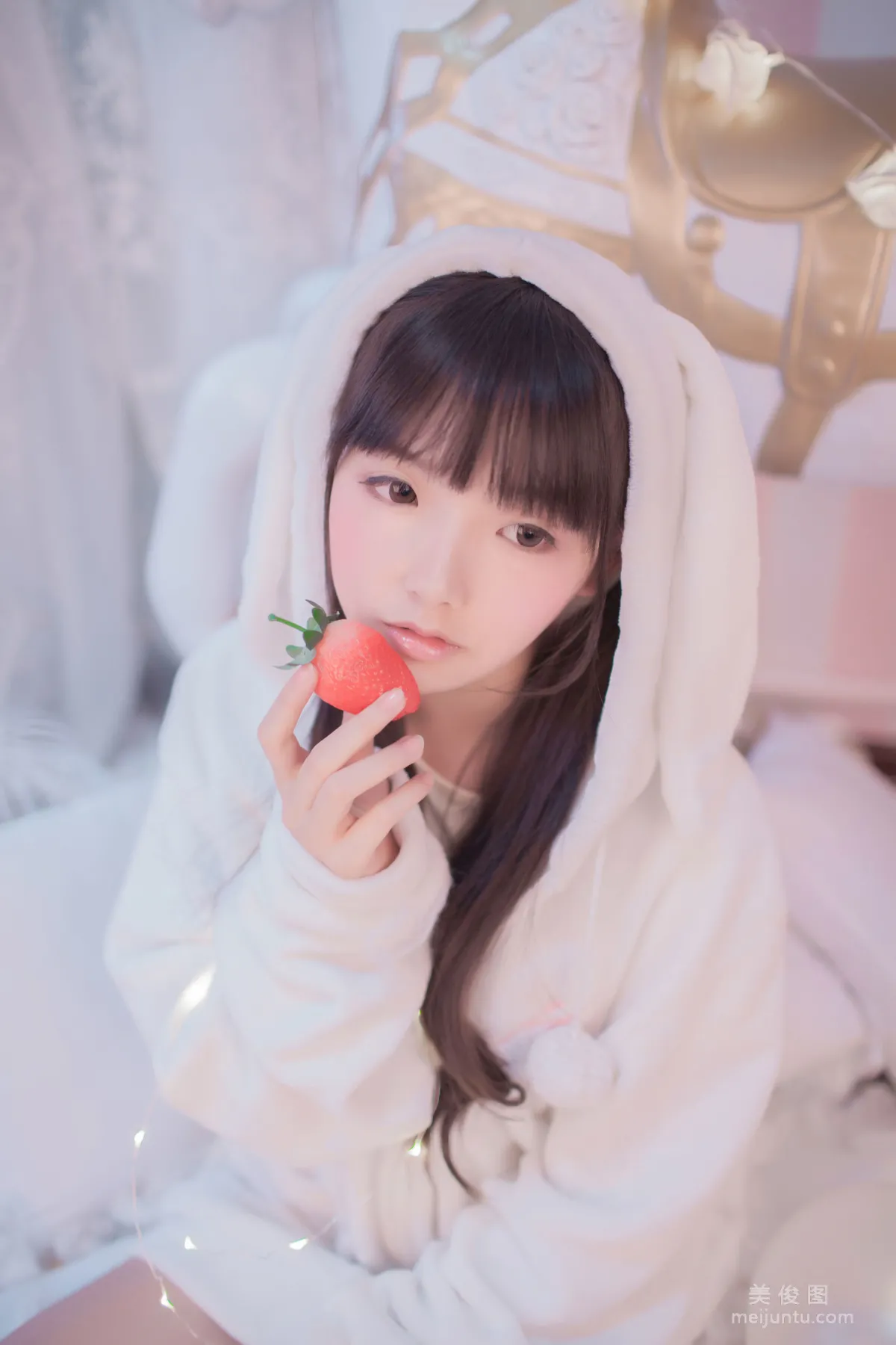 -櫻群-《玻璃罩下的旋轉木馬》 寫真集 9