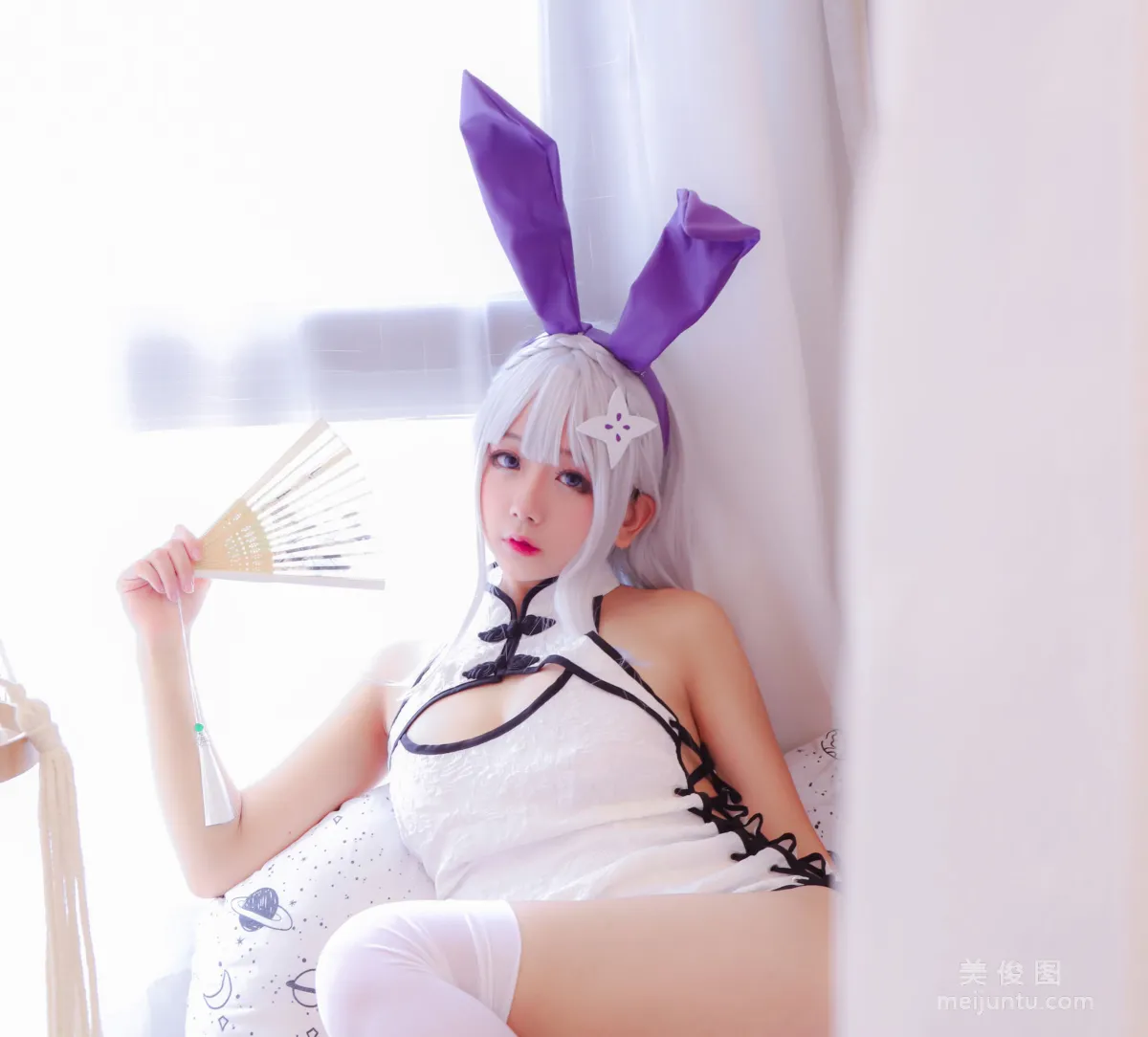 網紅美女Coser日奈嬌 《白旗袍》 寫真集 17