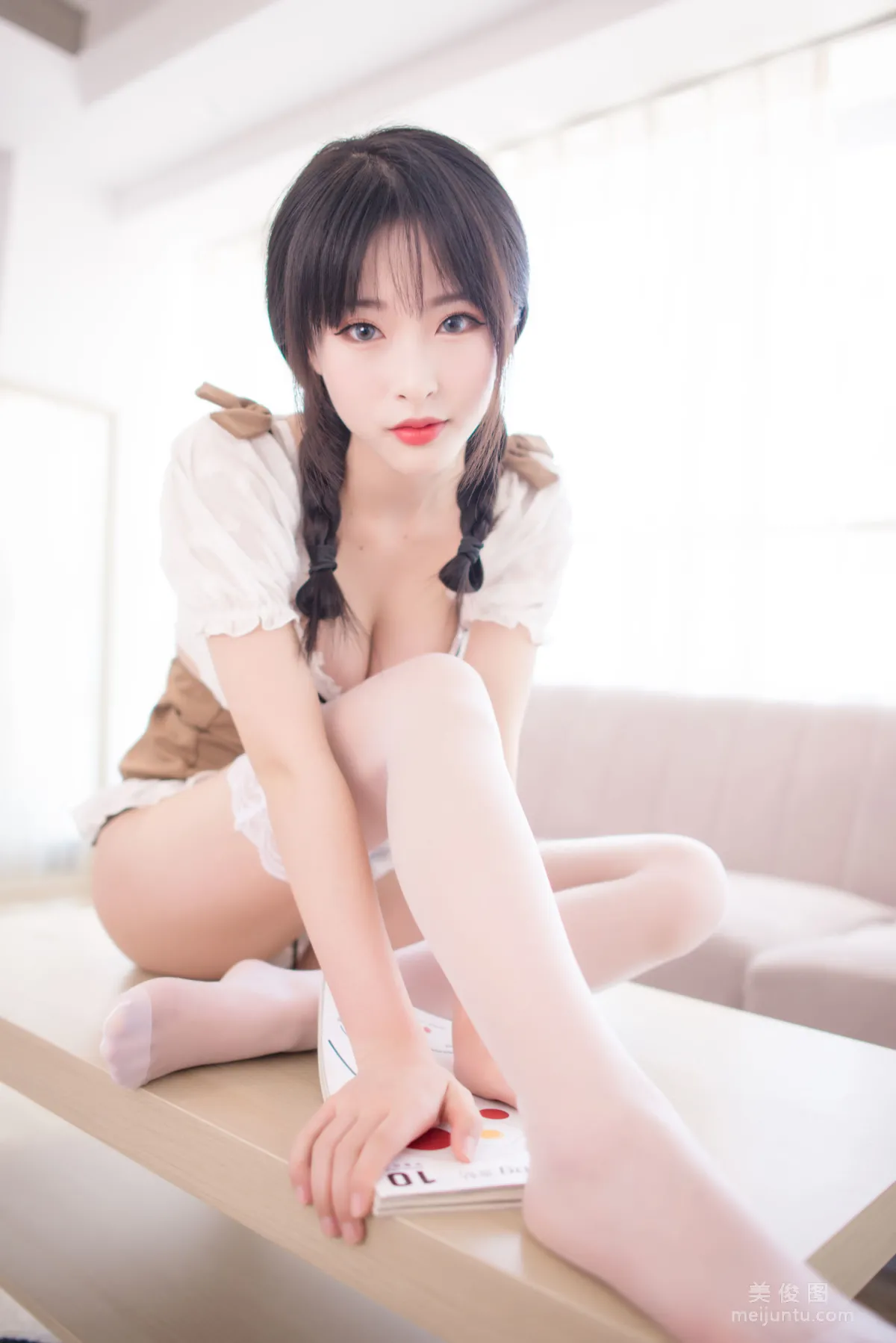 [美女Coser] 清水由乃 《73家複古歐式》 寫真集 7