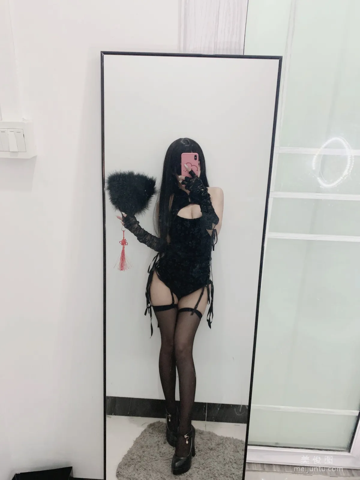 美少女鬼畜瑤 《黑色旗袍》 寫真集 68