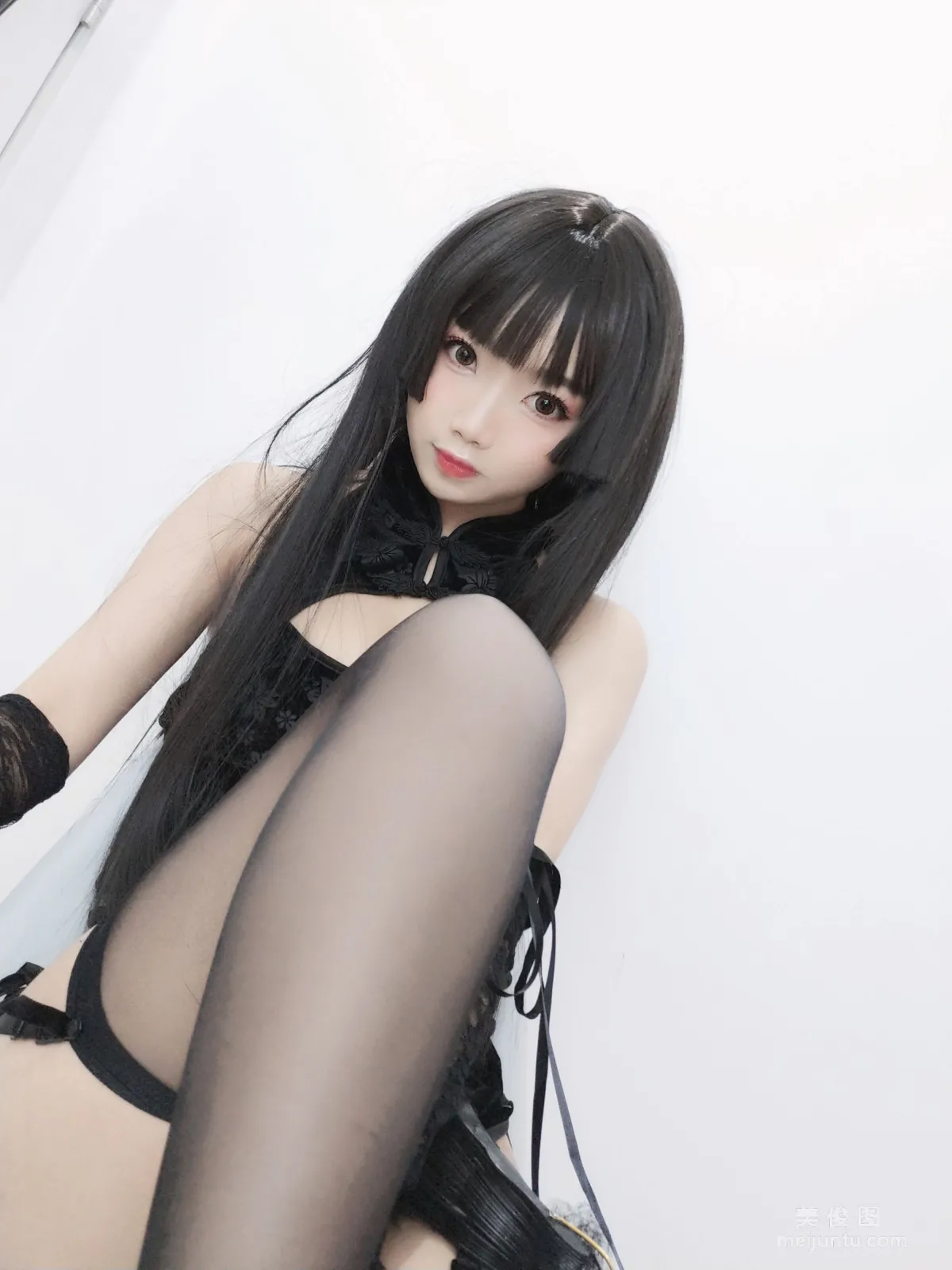 美少女鬼畜瑤 《黑色旗袍》 寫真集 53