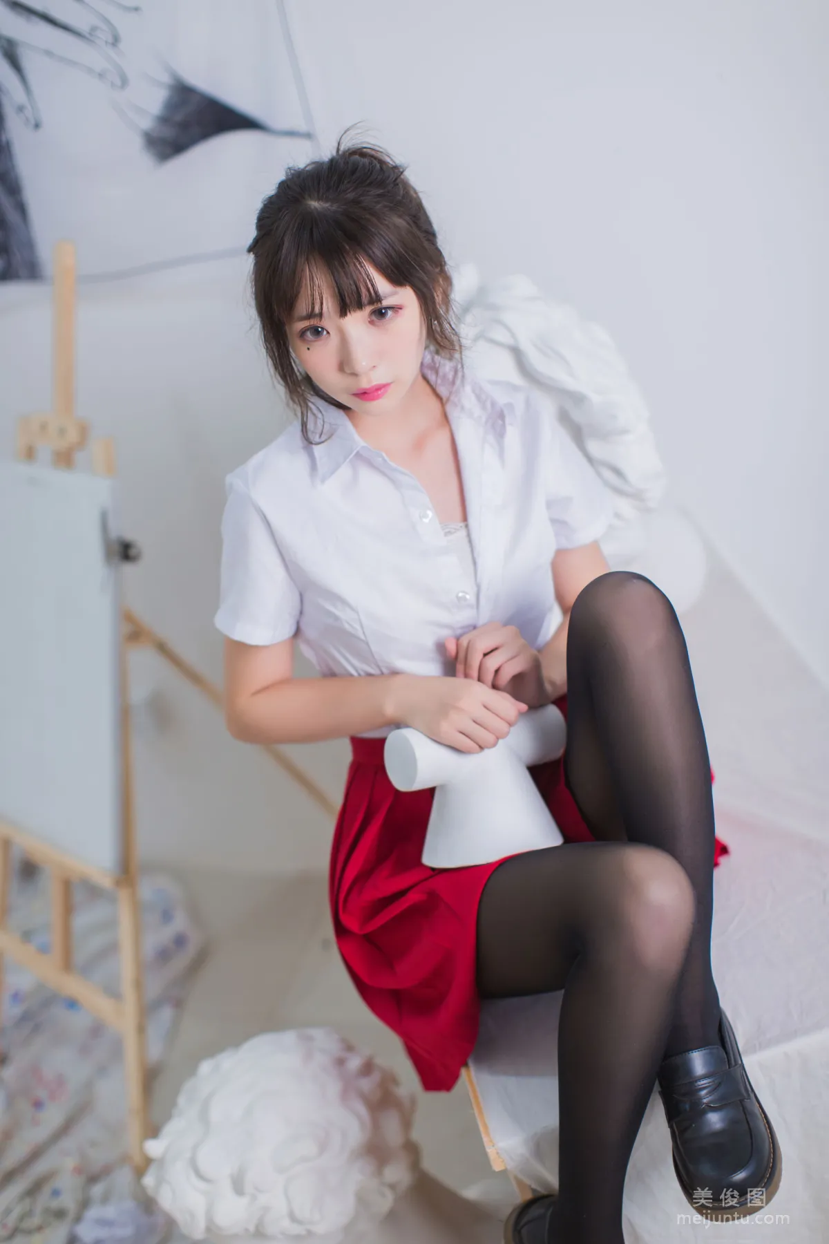疯猫ss 《画室JK少女》 写真集18