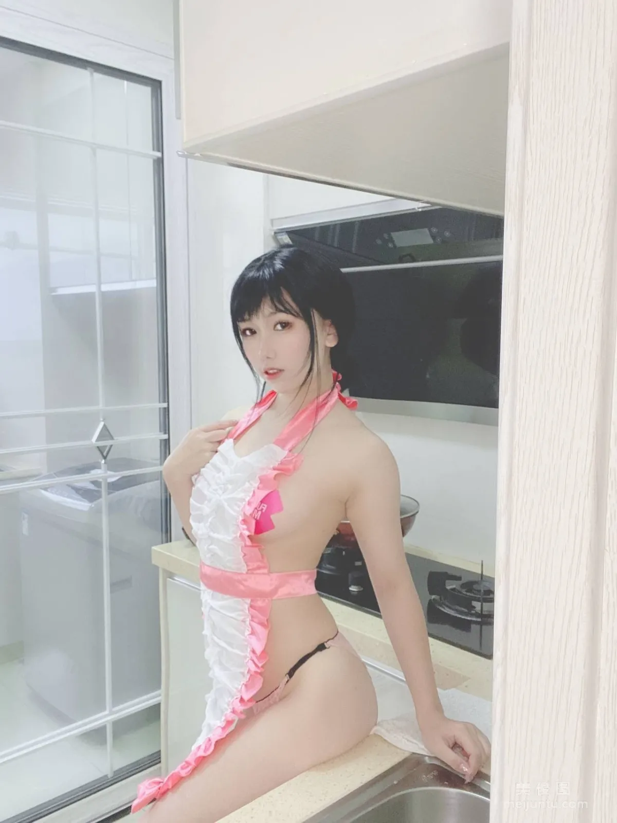 Coser芋圓侑子SJ 《人妻圍裙》 寫真集 55