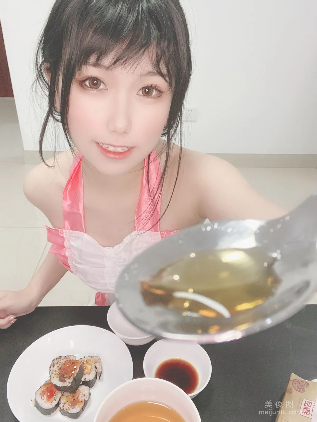 Coser芋圓侑子SJ 《人妻圍裙》 寫真集 52