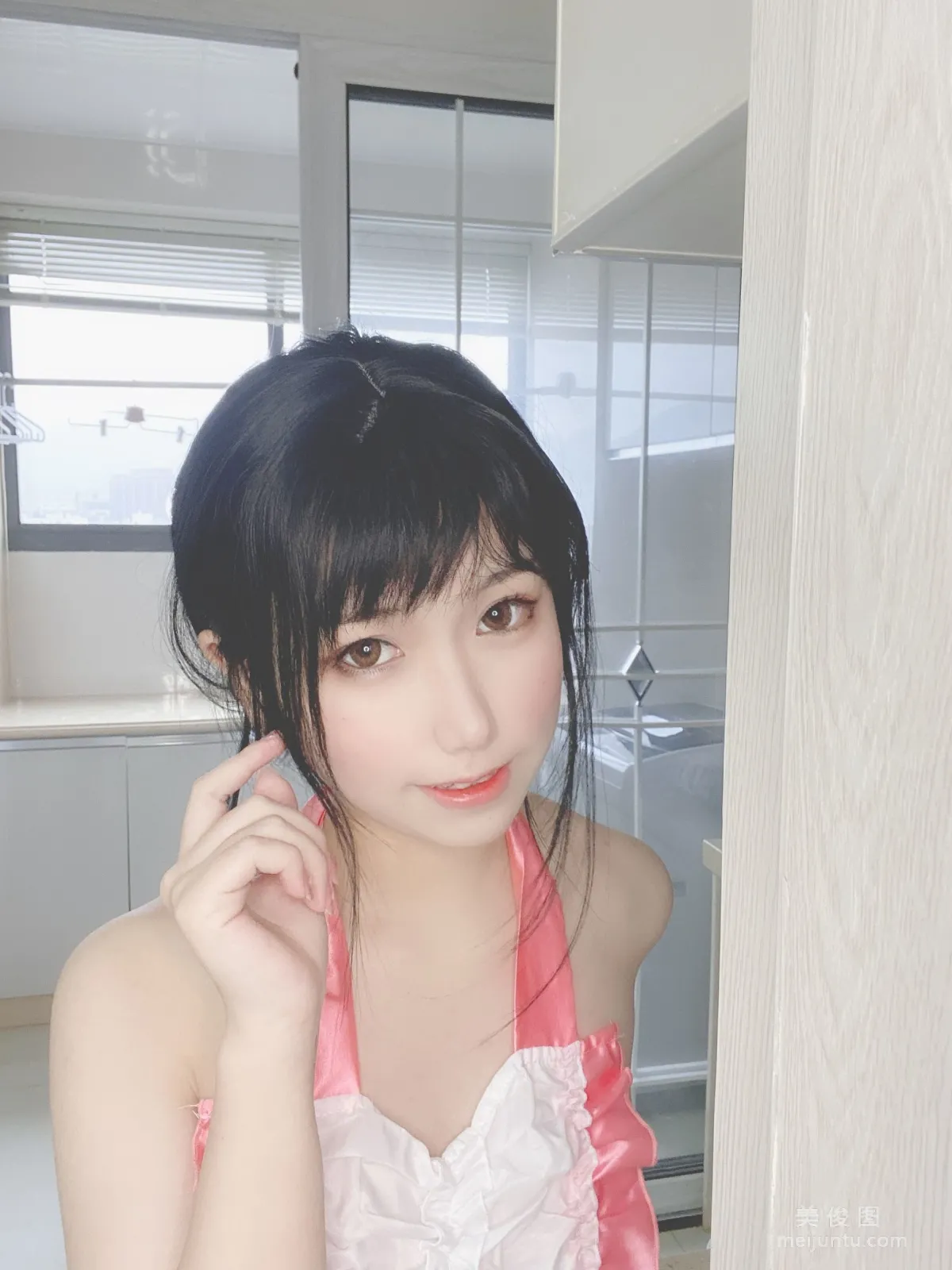 Coser芋圓侑子SJ 《人妻圍裙》 寫真集 12