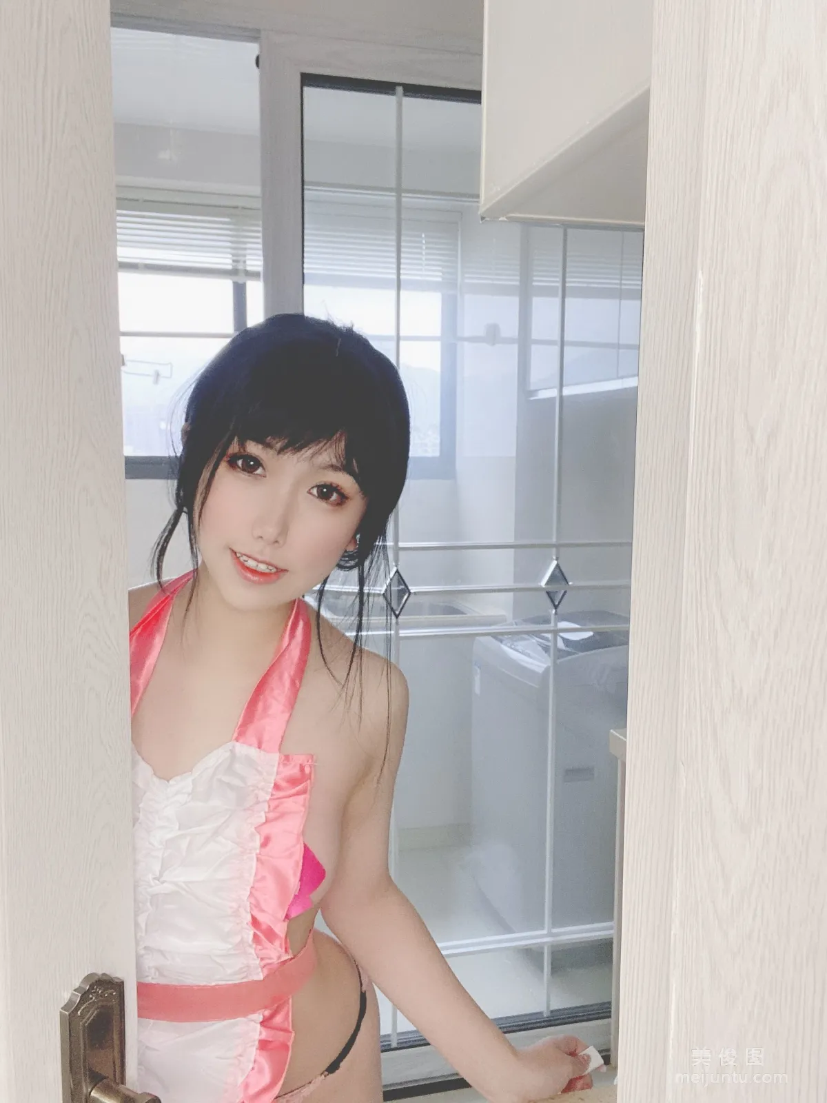 Coser芋圓侑子SJ 《人妻圍裙》 寫真集 29