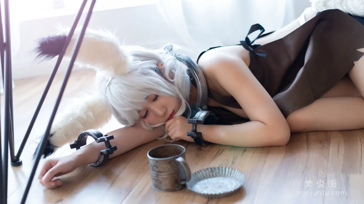 微博COSER姬镜酱 《希尔》 写真集6