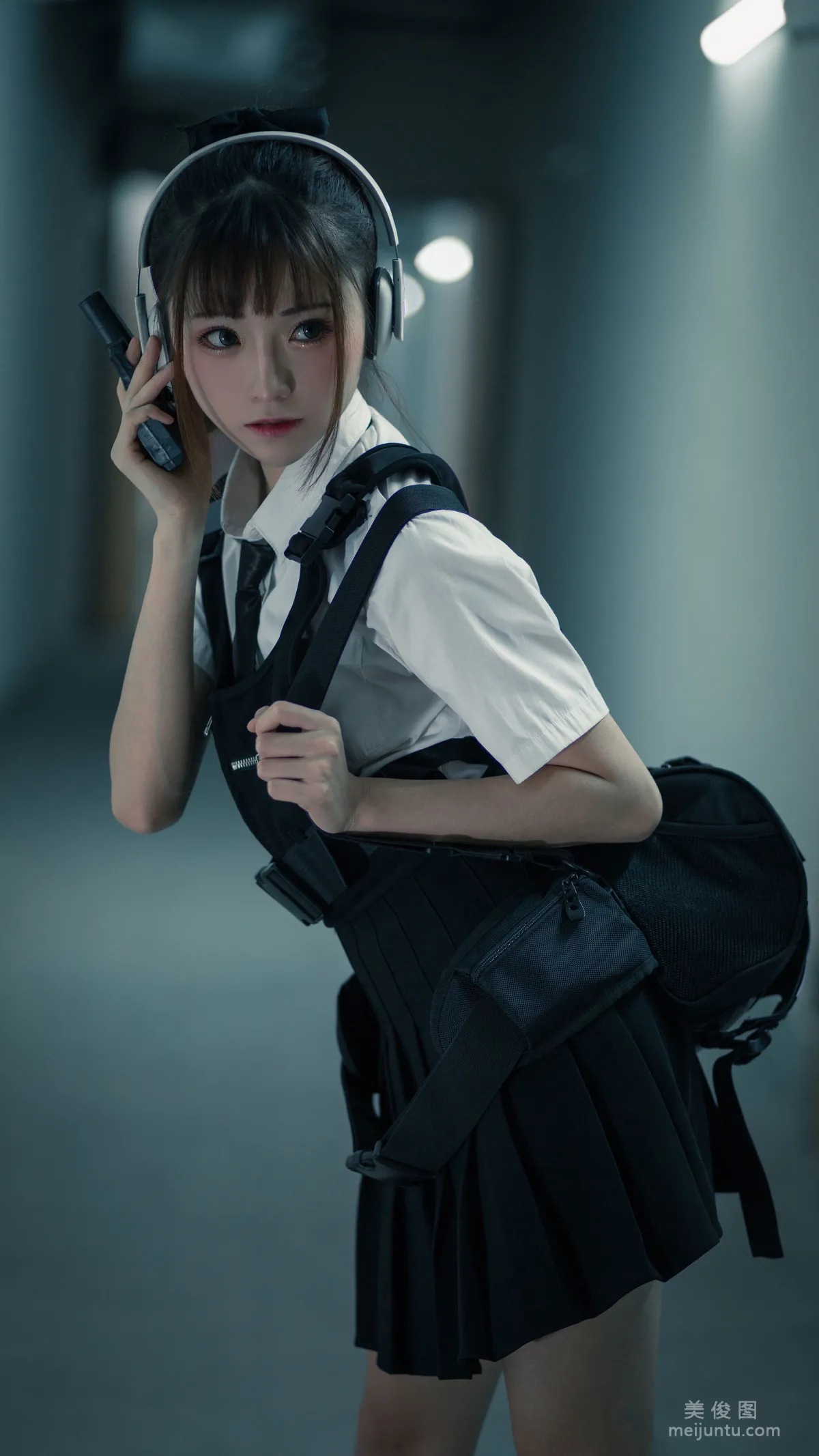 [網紅Coser] Kitaro_绮太郎 《束手就擒》 寫真集 4