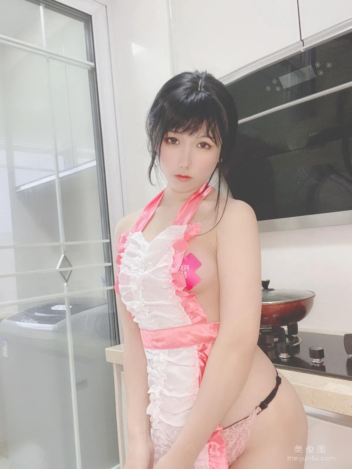 Coser芋圓侑子SJ 《人妻圍裙》 寫真集 70