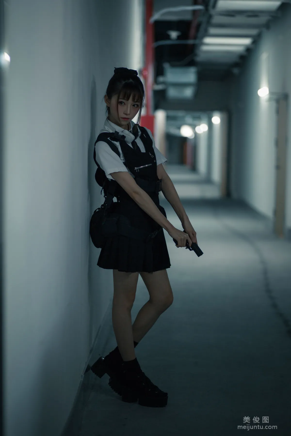 [網紅Coser] Kitaro_绮太郎 《束手就擒》 寫真集 12