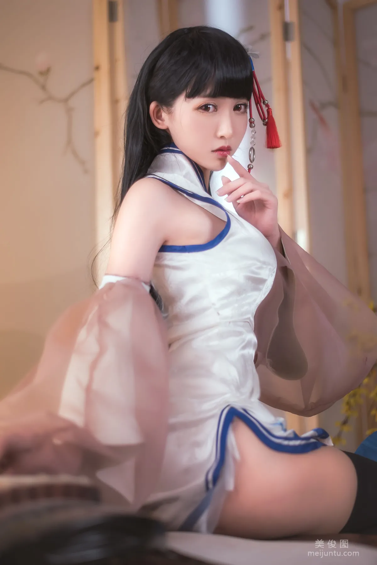 [Coser美女] 鳗魚霏兒 《碧藍華裳 逸仙》 寫真集 6