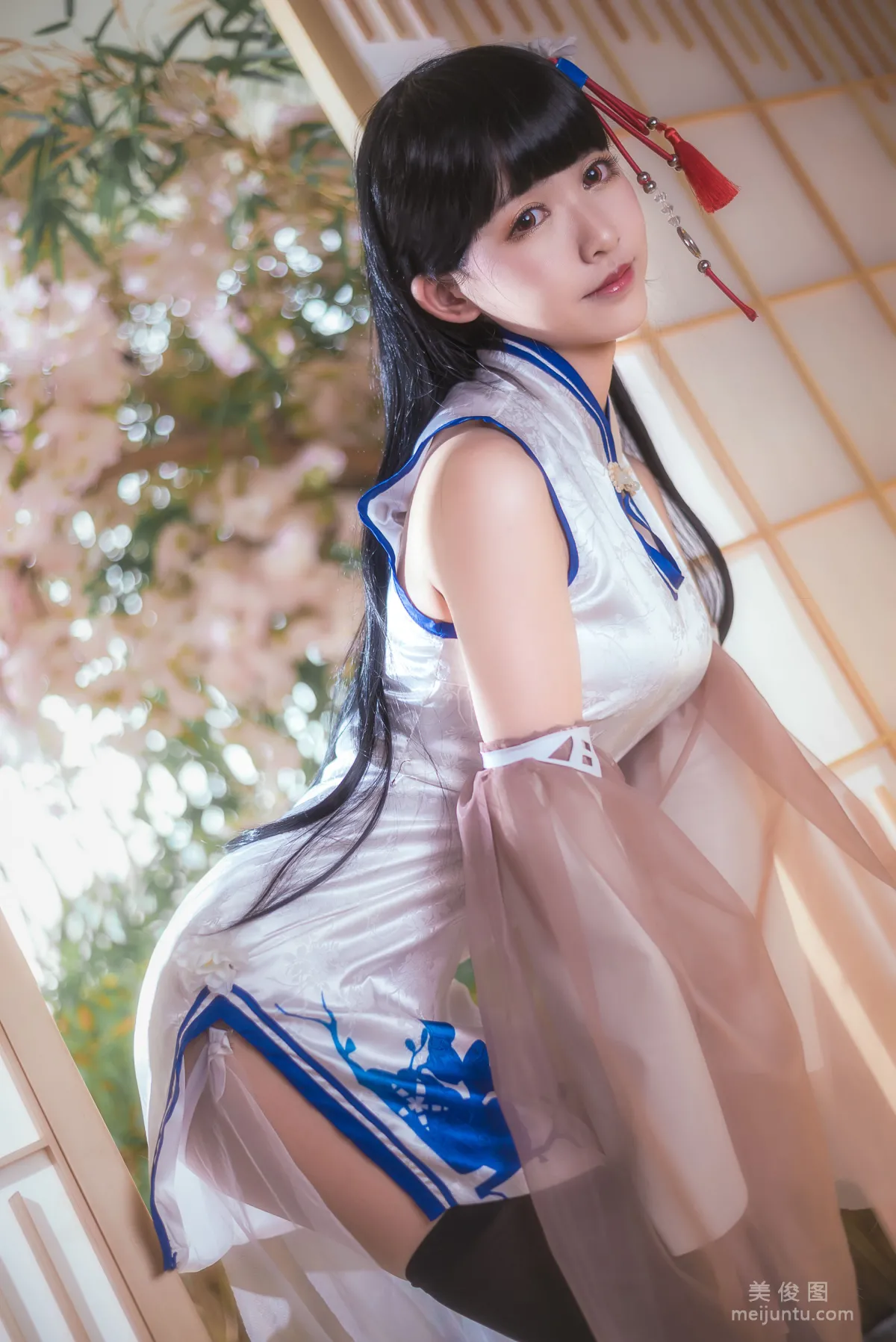 [Coser美女] 鳗魚霏兒 《碧藍華裳 逸仙》 寫真集 12