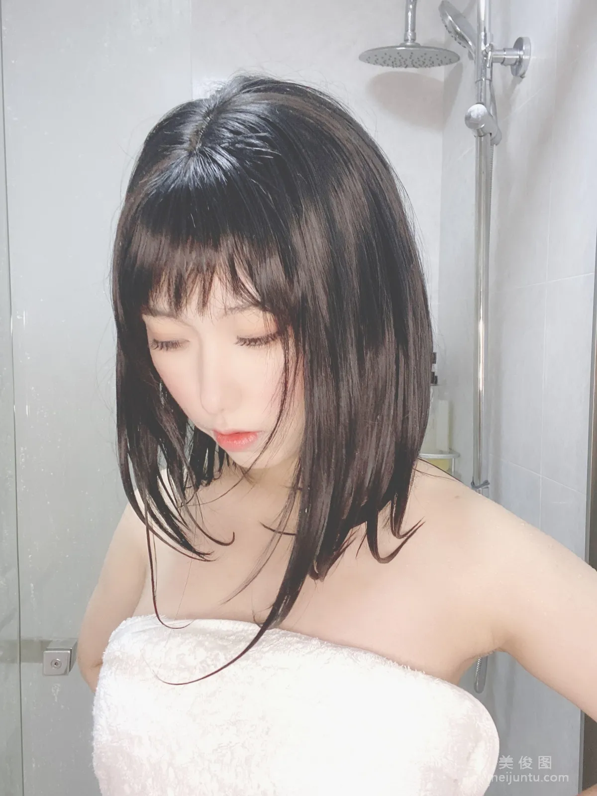 Coser芋圓侑子SJ 《人妻圍裙》 寫真集 31