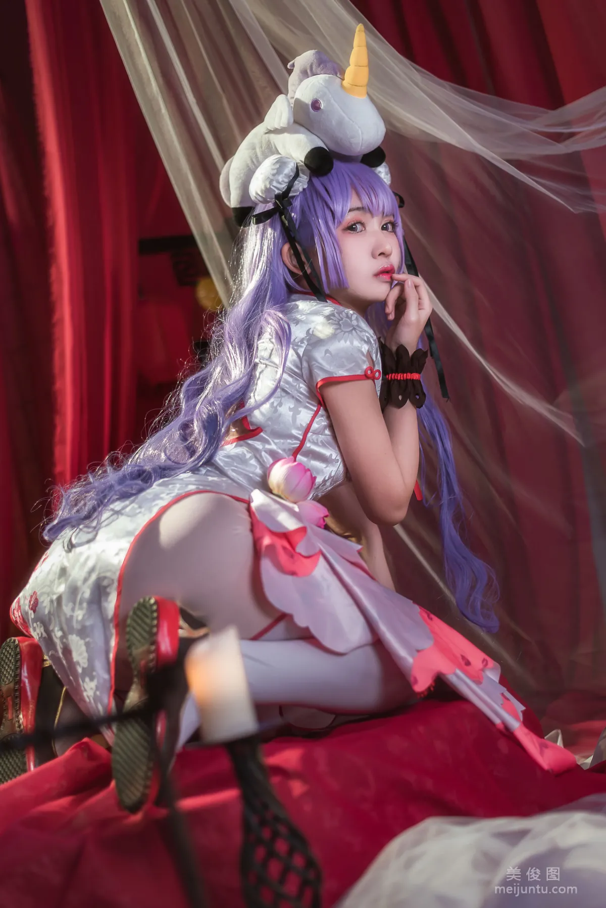 [Coser美女] 鳗鱼霏儿 《碧蓝华裳 独角兽》 写真集1