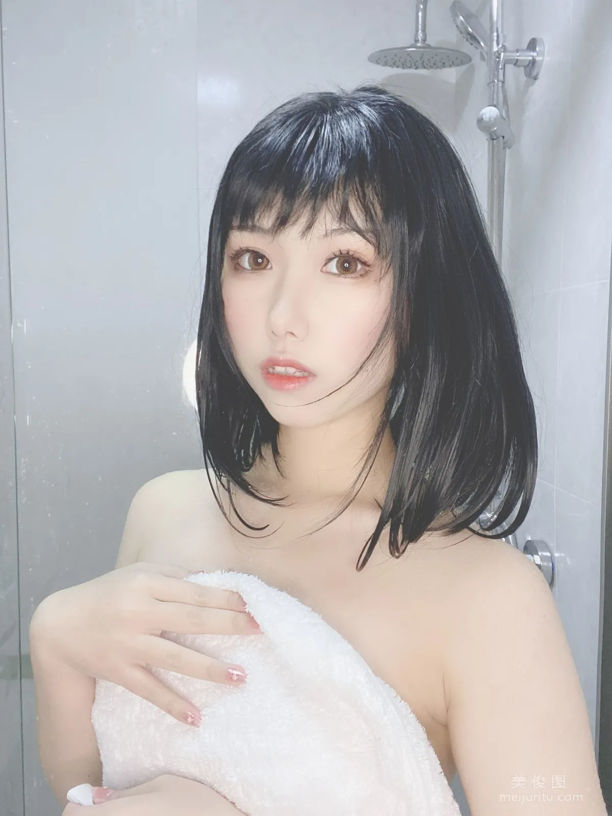 Coser芋圓侑子SJ 《人妻圍裙》 寫真集 33