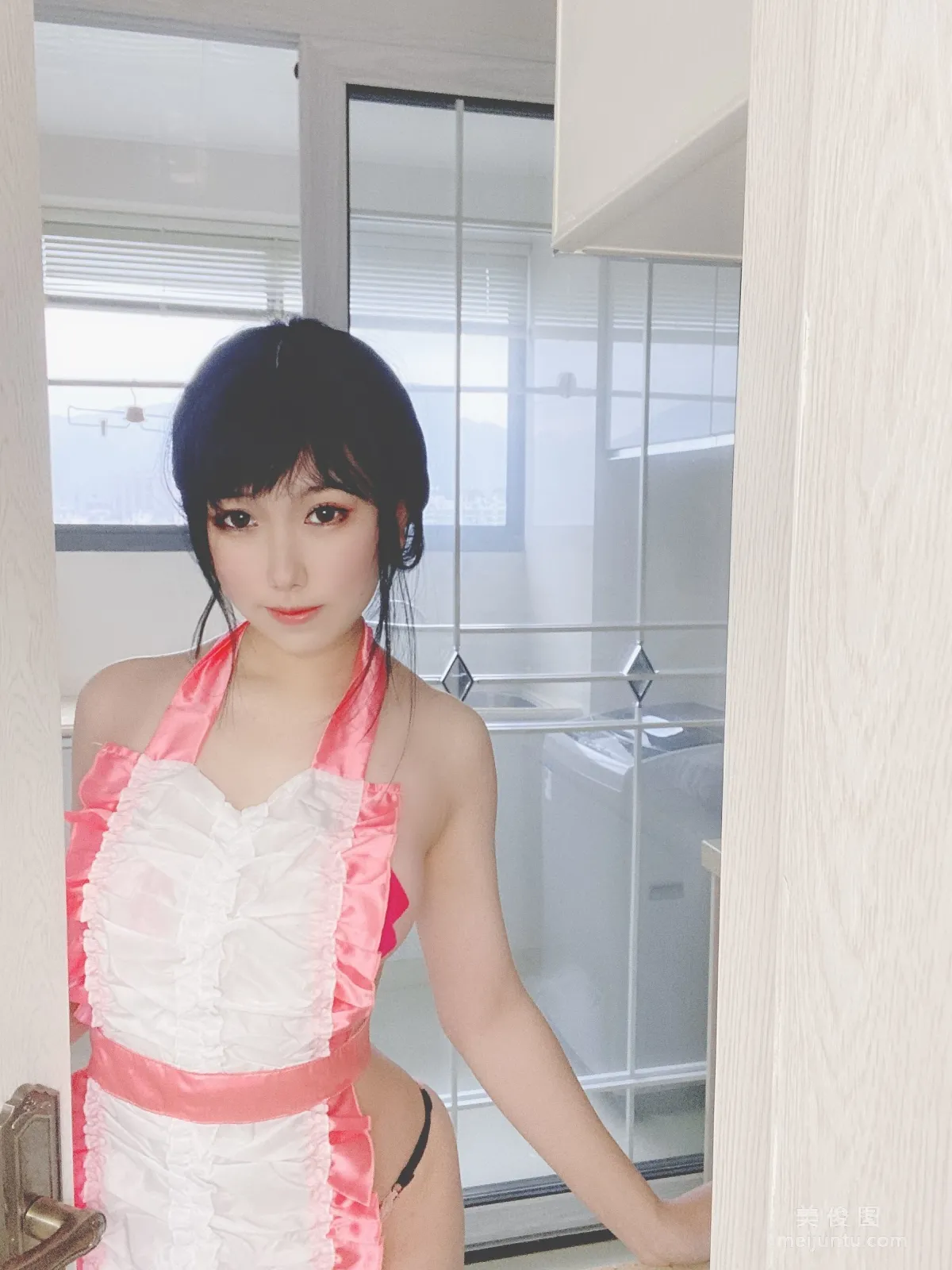Coser芋圓侑子SJ 《人妻圍裙》 寫真集 66