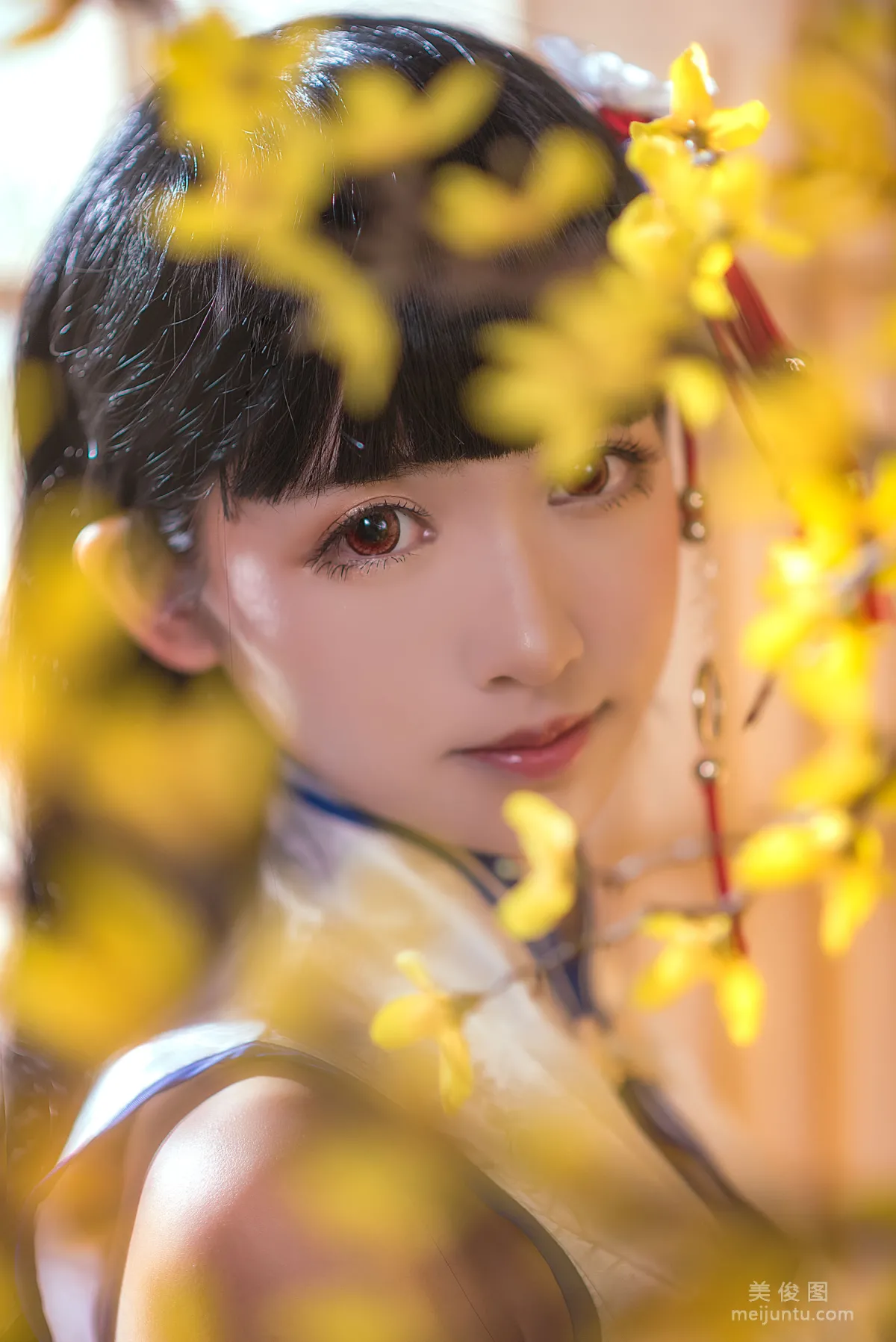 [Coser美女] 鳗魚霏兒 《碧藍華裳 逸仙》 寫真集 14