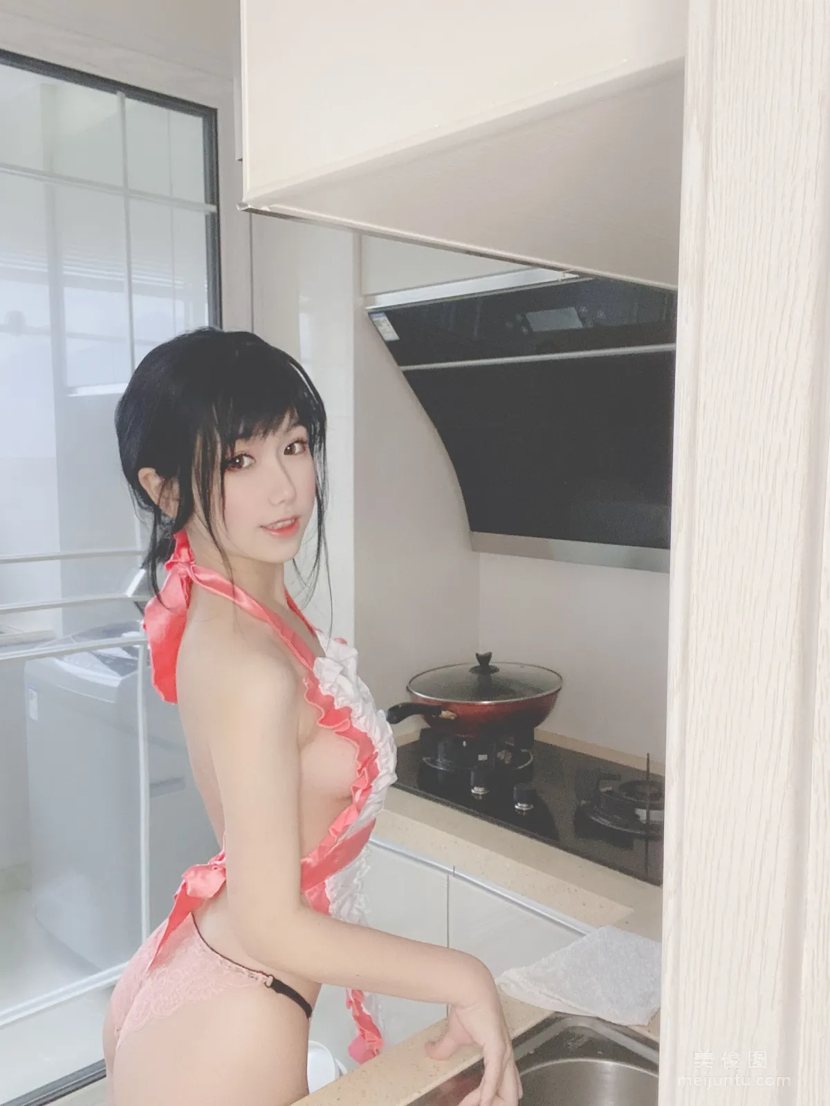 Coser芋圓侑子SJ 《人妻圍裙》 寫真集 50
