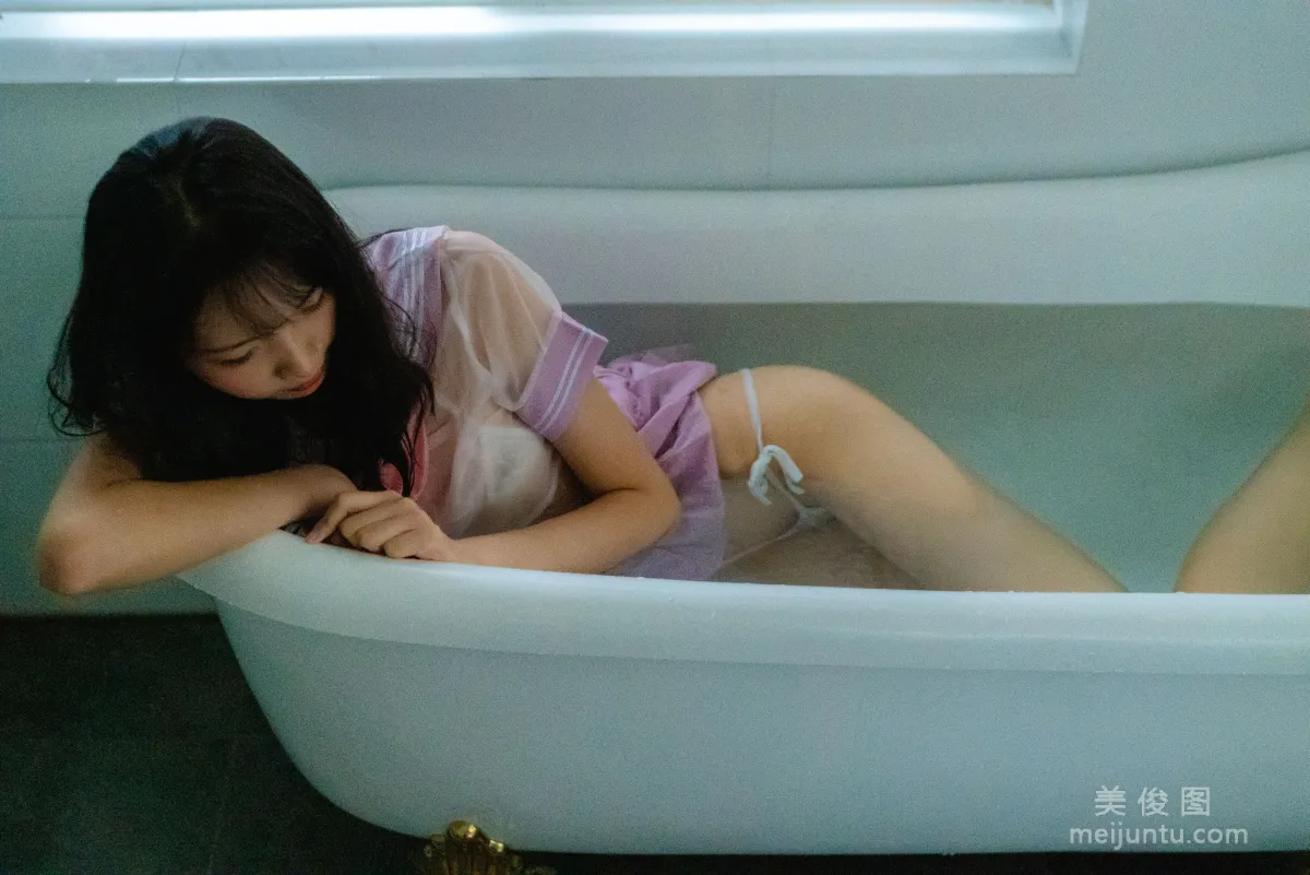 [網紅Coser] 西瓜 《私房浴缸》 寫真集 20