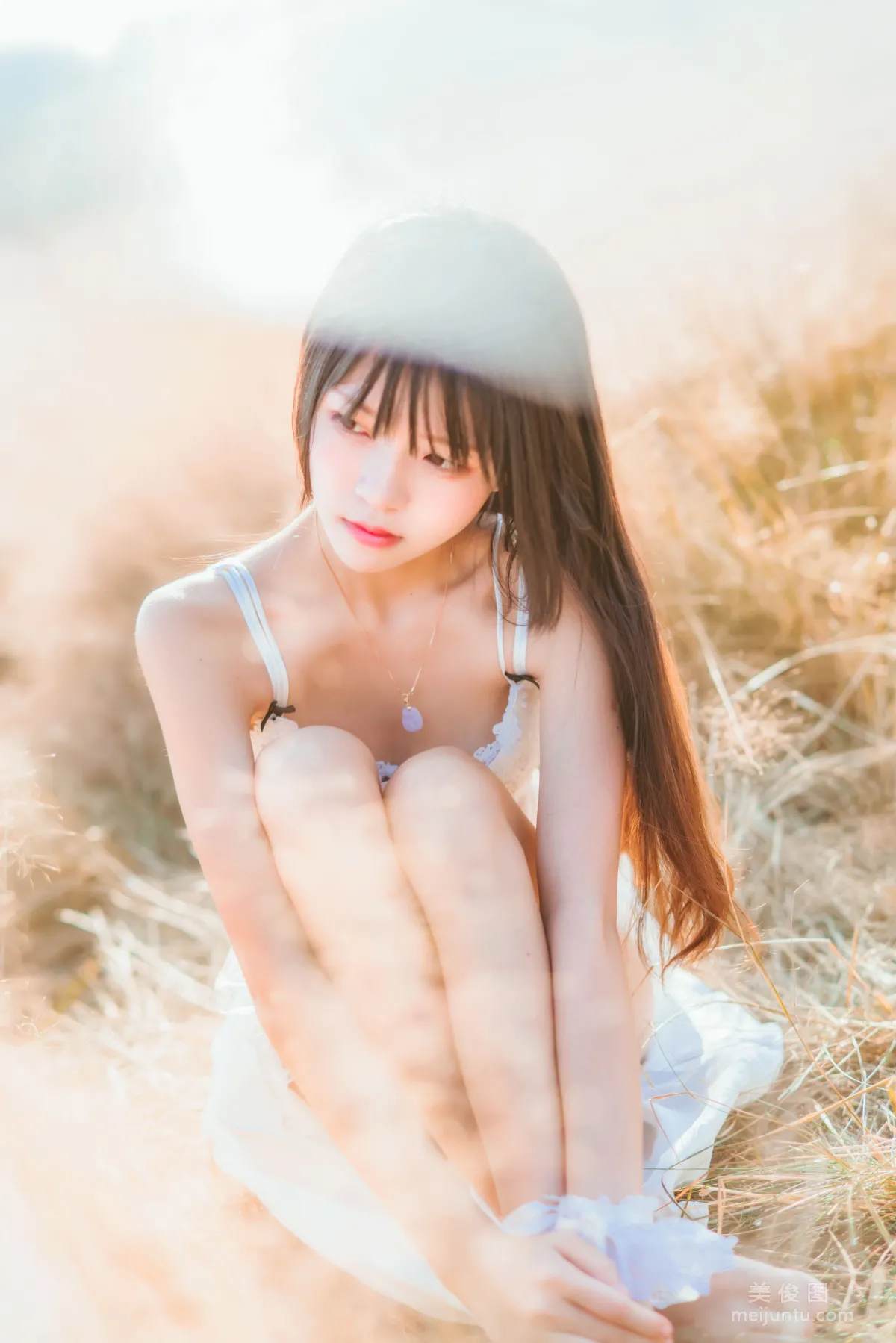 Coser桜桃喵 《原野上的浪漫》 寫真集 44