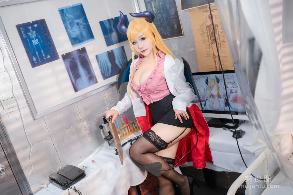 [網紅Coser] 三刀刀Miido 《巧可老師》 寫真集 12
