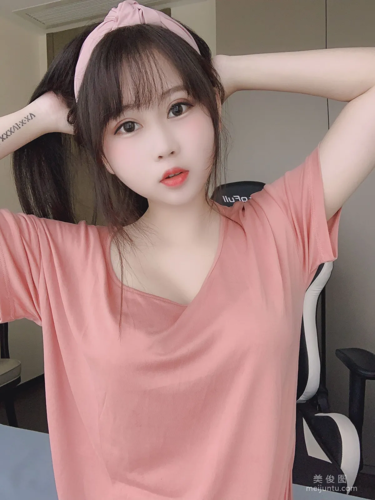Coser是依醬呀 《宅女日常》 寫真集 18