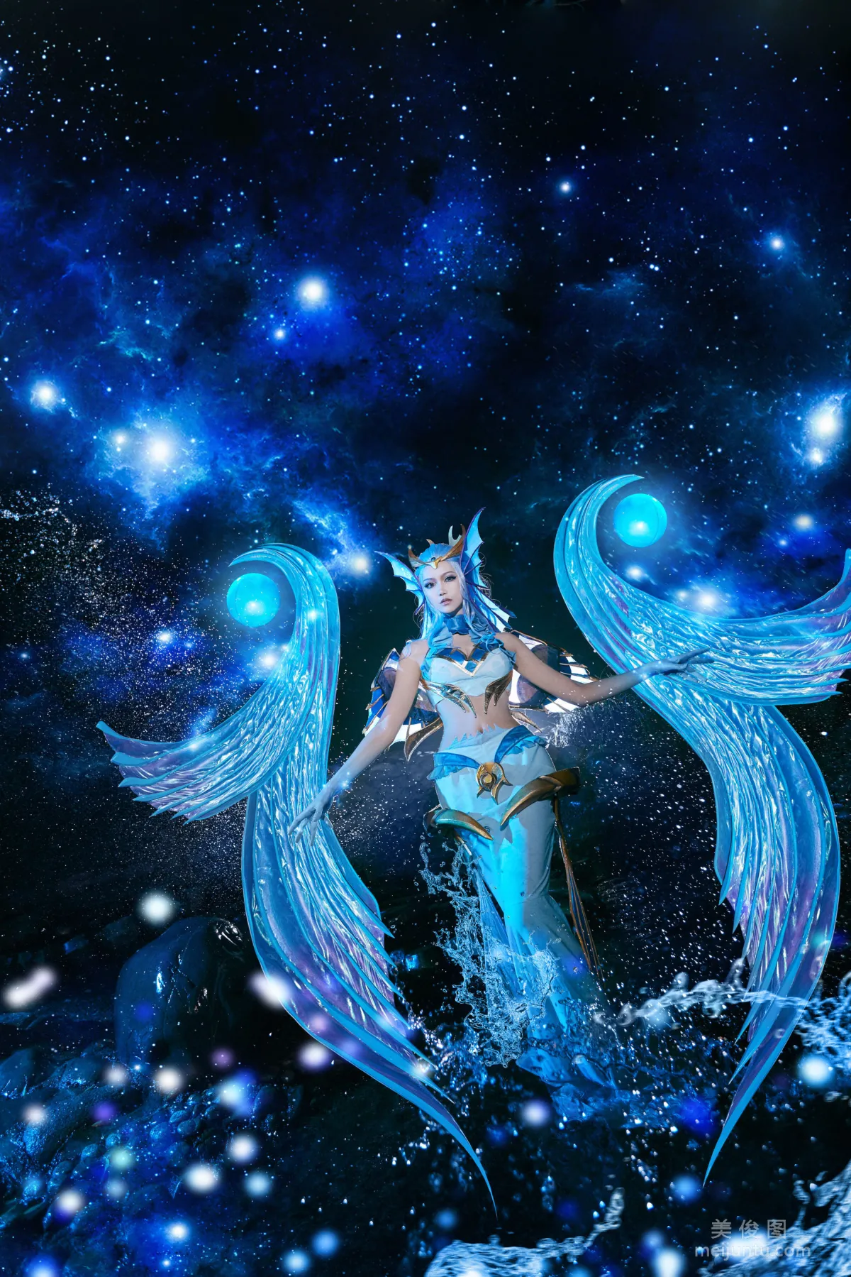 Coser戚顧兒MIKI 《王者榮耀 武則天海洋之心》 寫真集 11