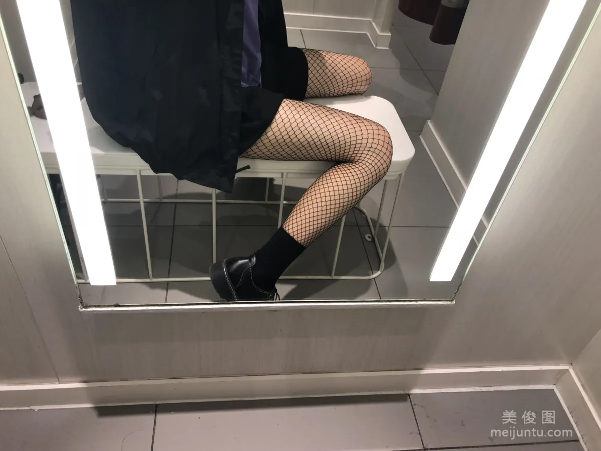 眼酱大魔王w 《试衣间》 写真集12