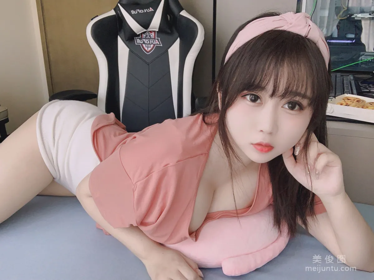 Coser是依醬呀 《宅女日常》 寫真集 20