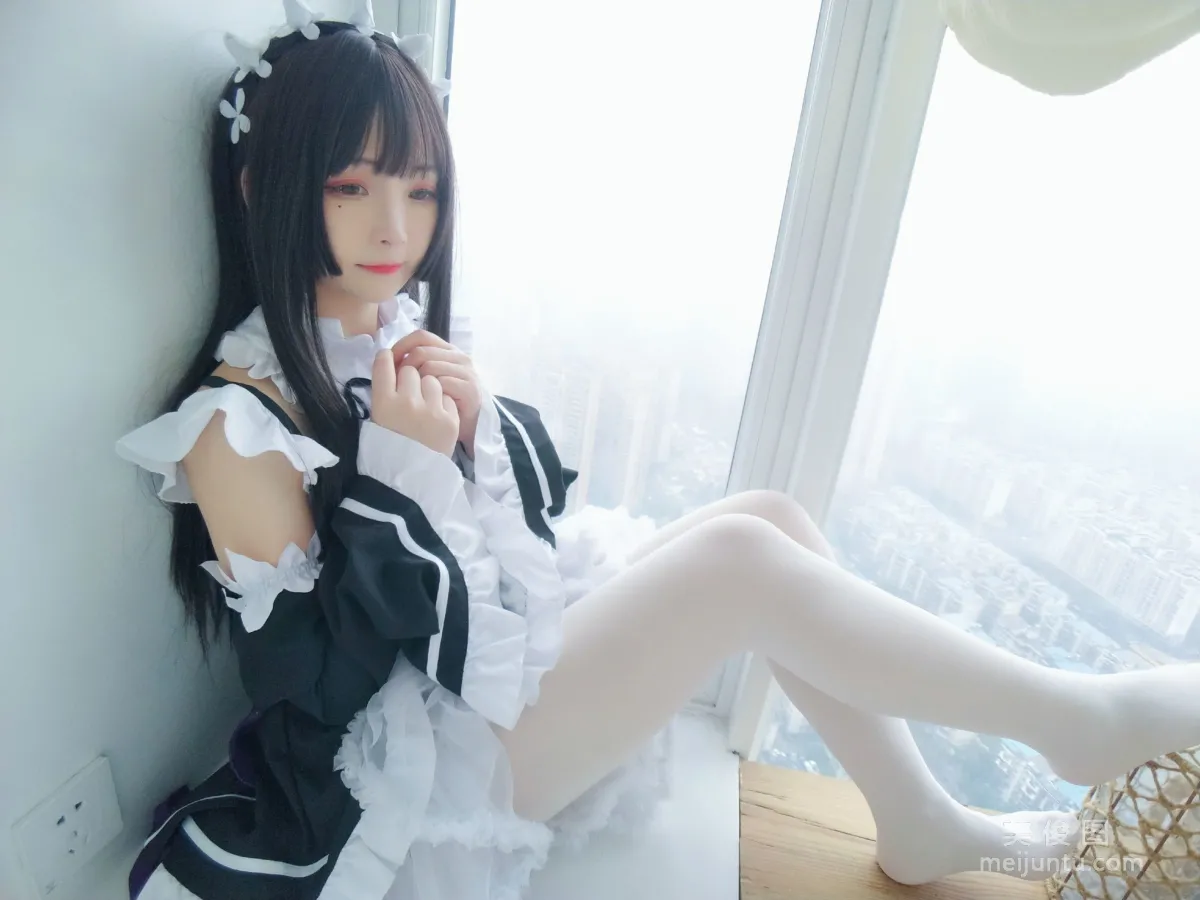 [網紅Coser] 古川kagura 《黑白女仆》 寫真集 30