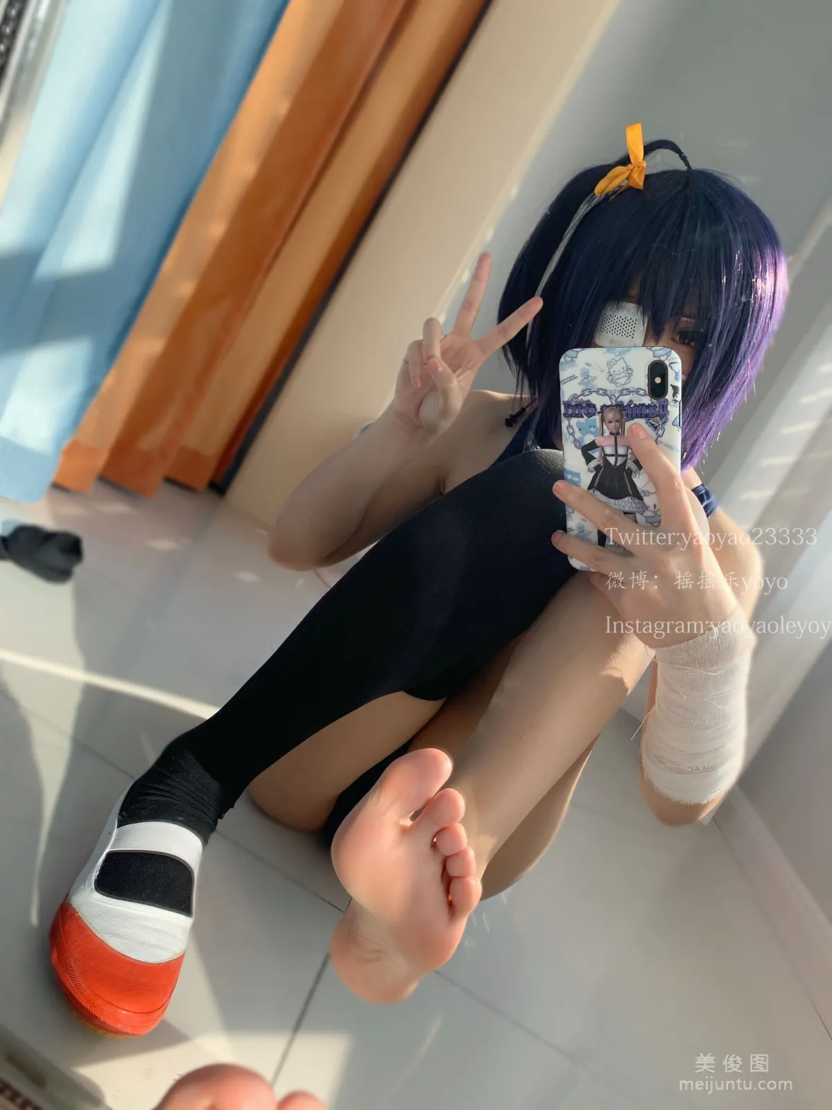 [美女Coser] 搖搖樂yoyo 《六花》 寫真集 96