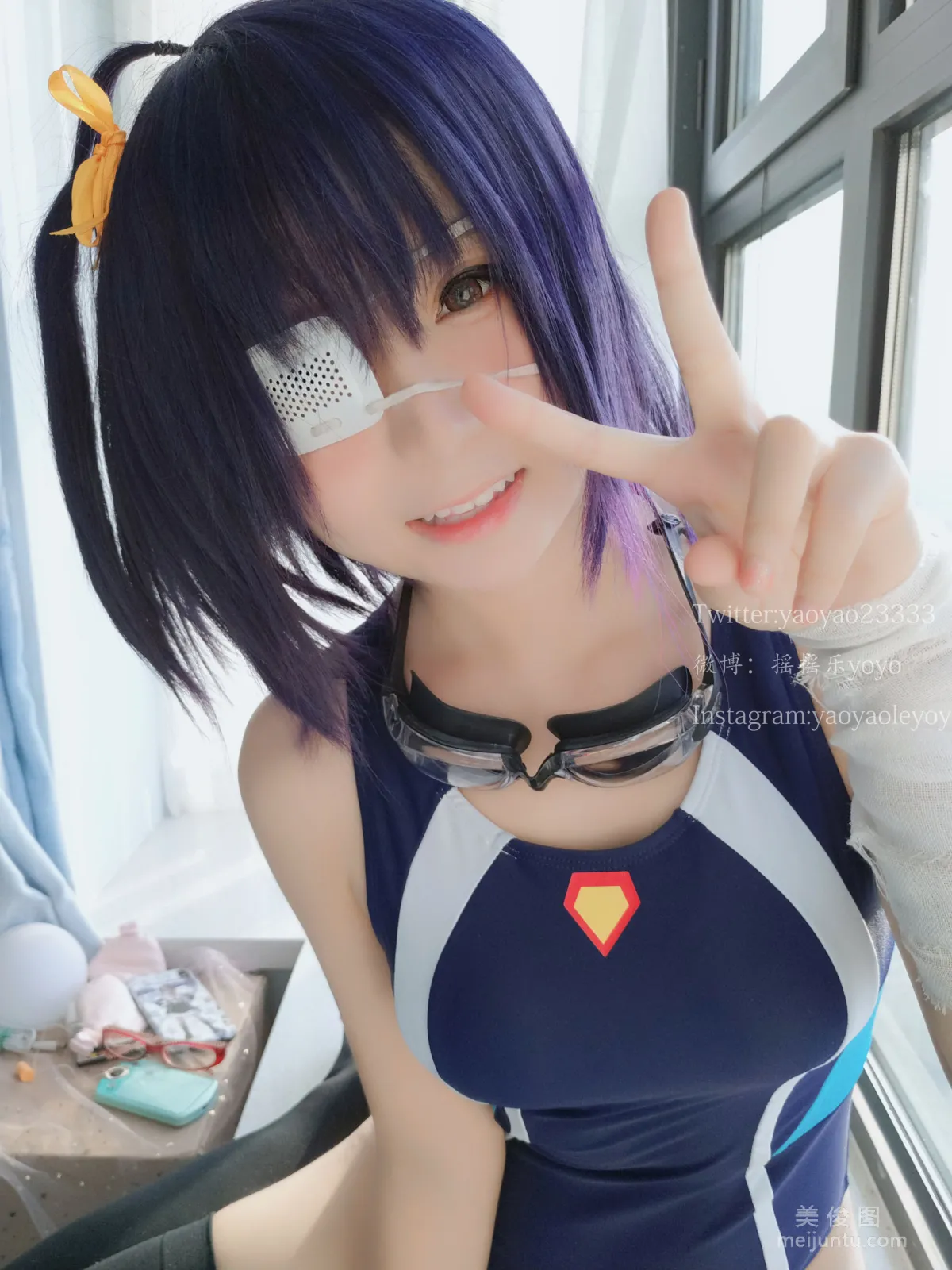 [美女Coser] 搖搖樂yoyo 《六花》 寫真集 34