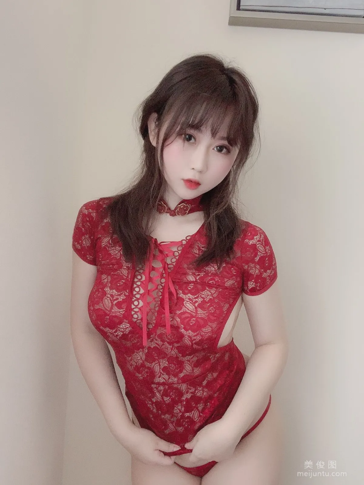 [美女Coser] 是依酱呀 《红色旗袍》 写真集5